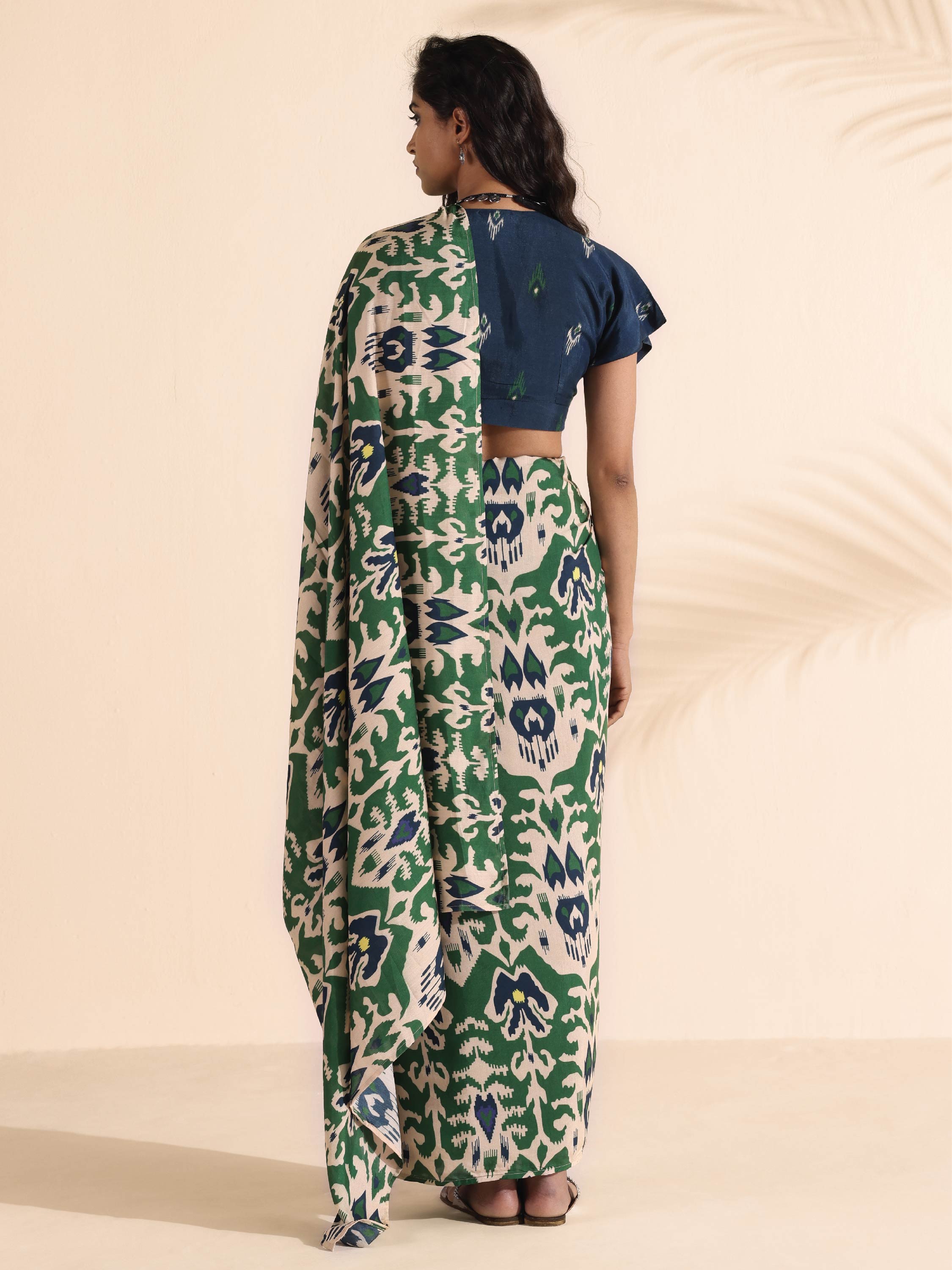 trueBrowns Green Blue Muslin Ikat Saree