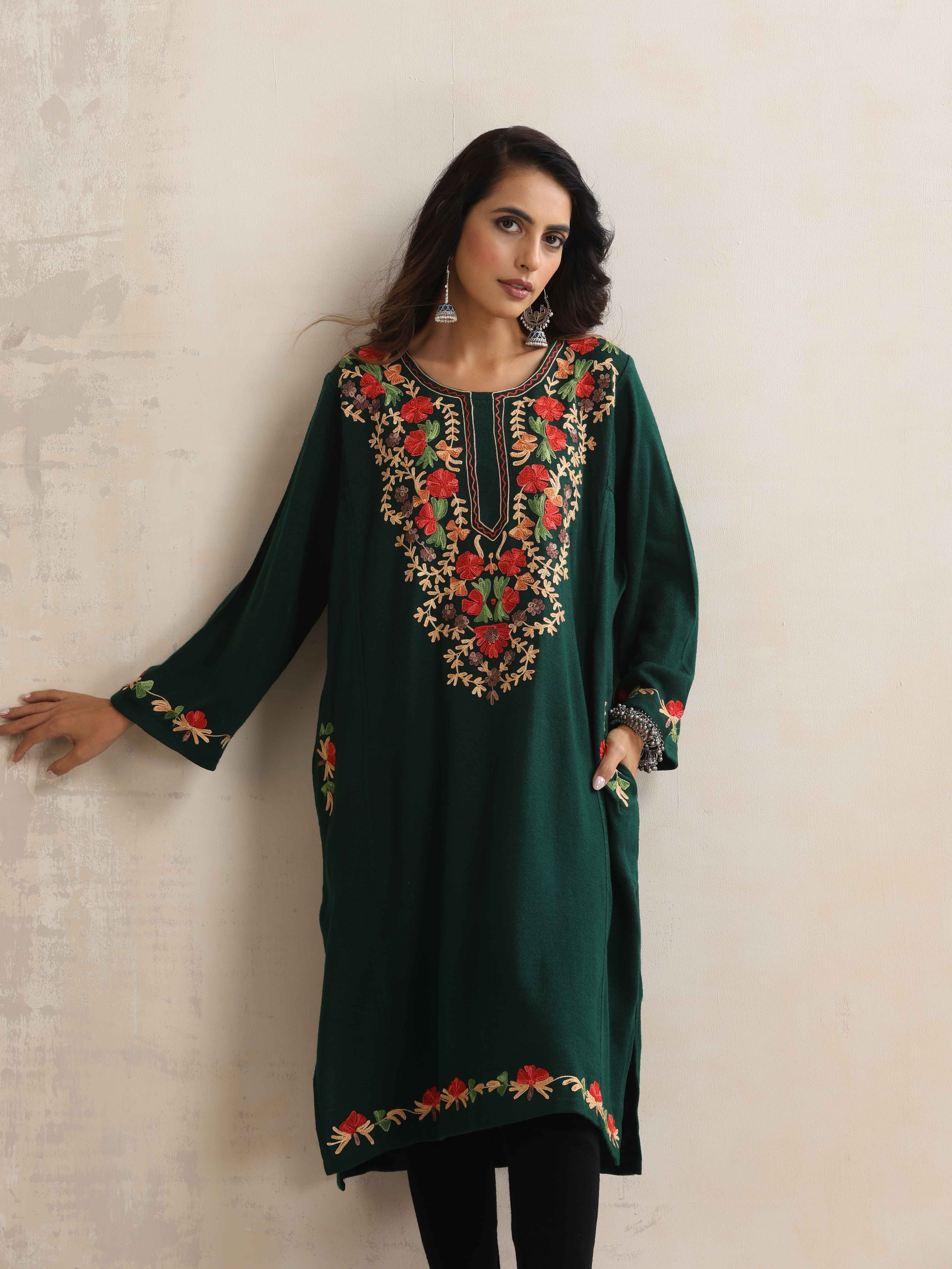 trueBrowns Green Kashmiri Floral Embroidered Woollen Phiran Kurta
