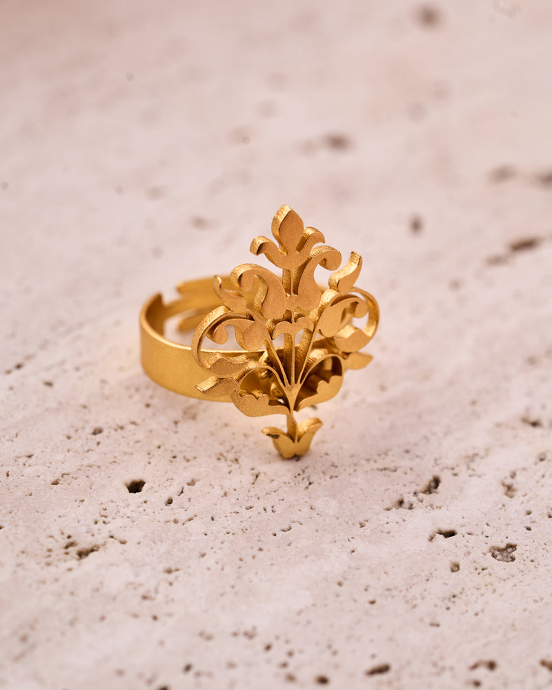 trueBrowns 22K Gold-Plated Small Leaf Ring