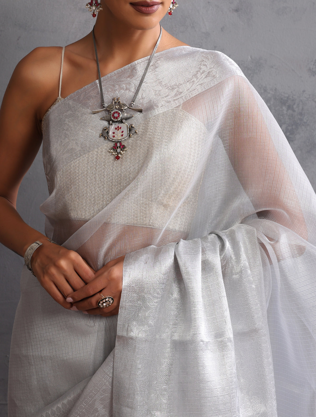 trueBrowns Silver Weave Kota Tissue Handloom Saree With Unstitched Blouse