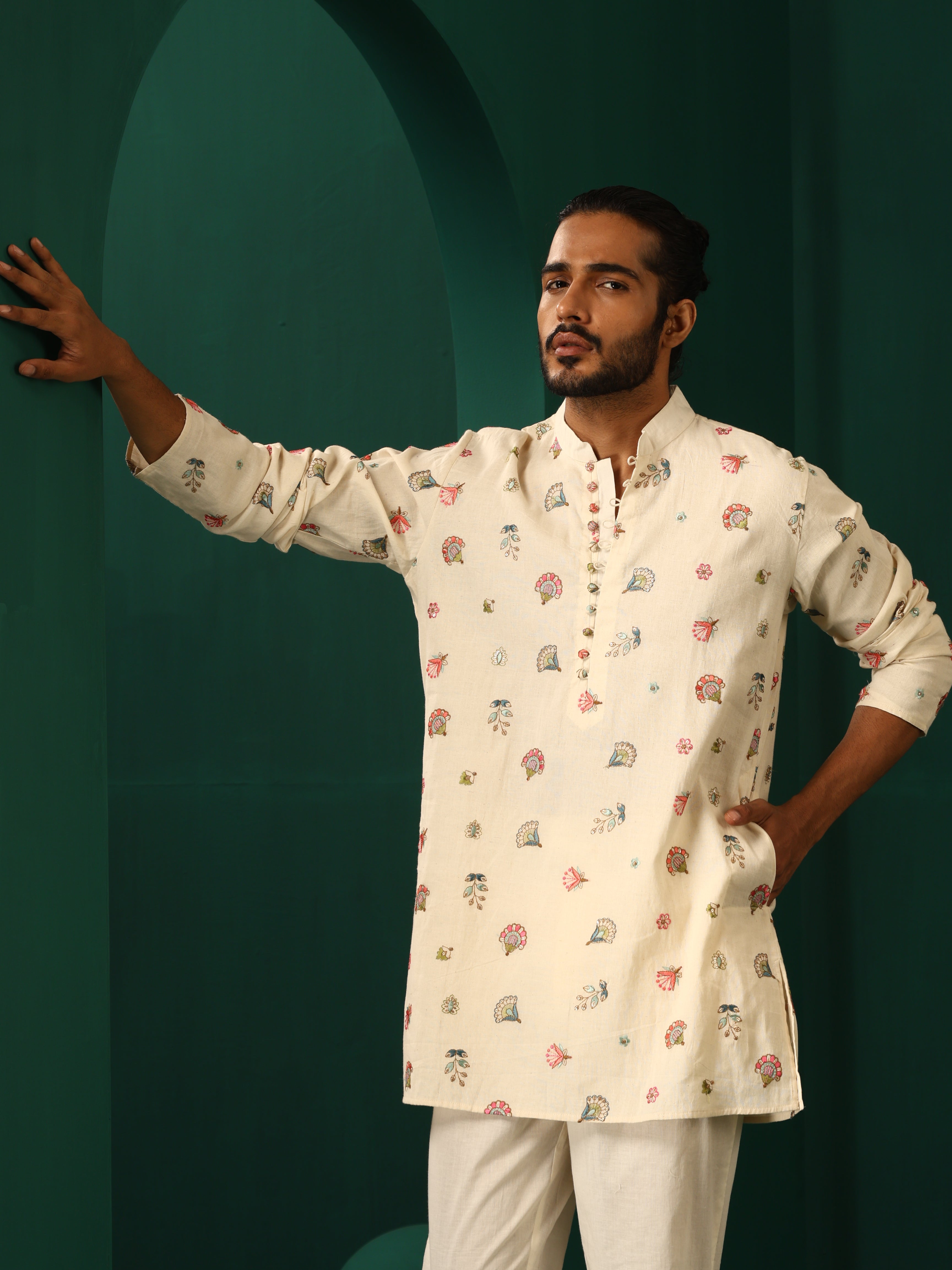 trueBrowns Men Ivory Floral Embroidered Co-ord Set