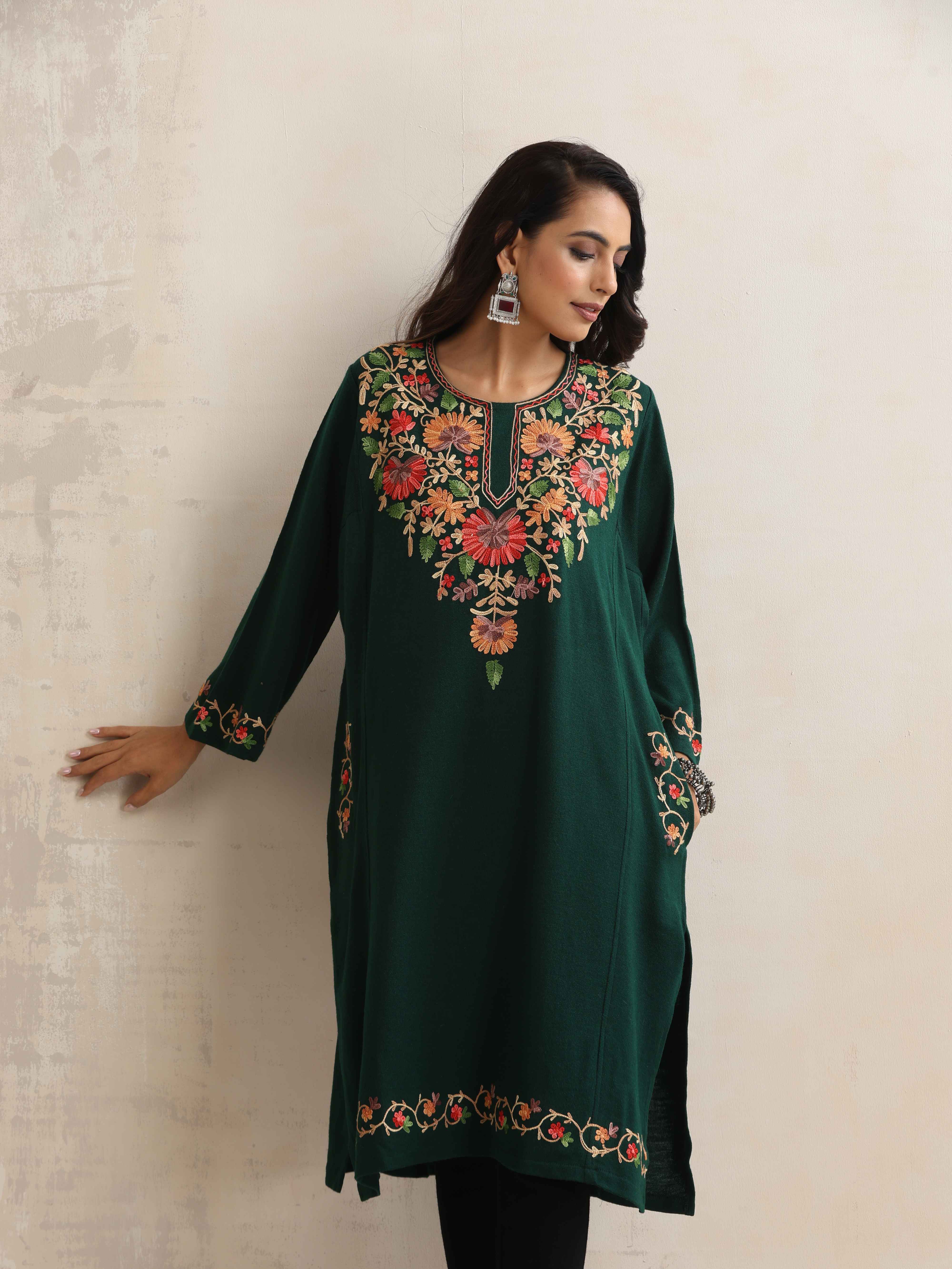 trueBrowns Green Kashmiri Embroidered Woollen Phiran Kurta