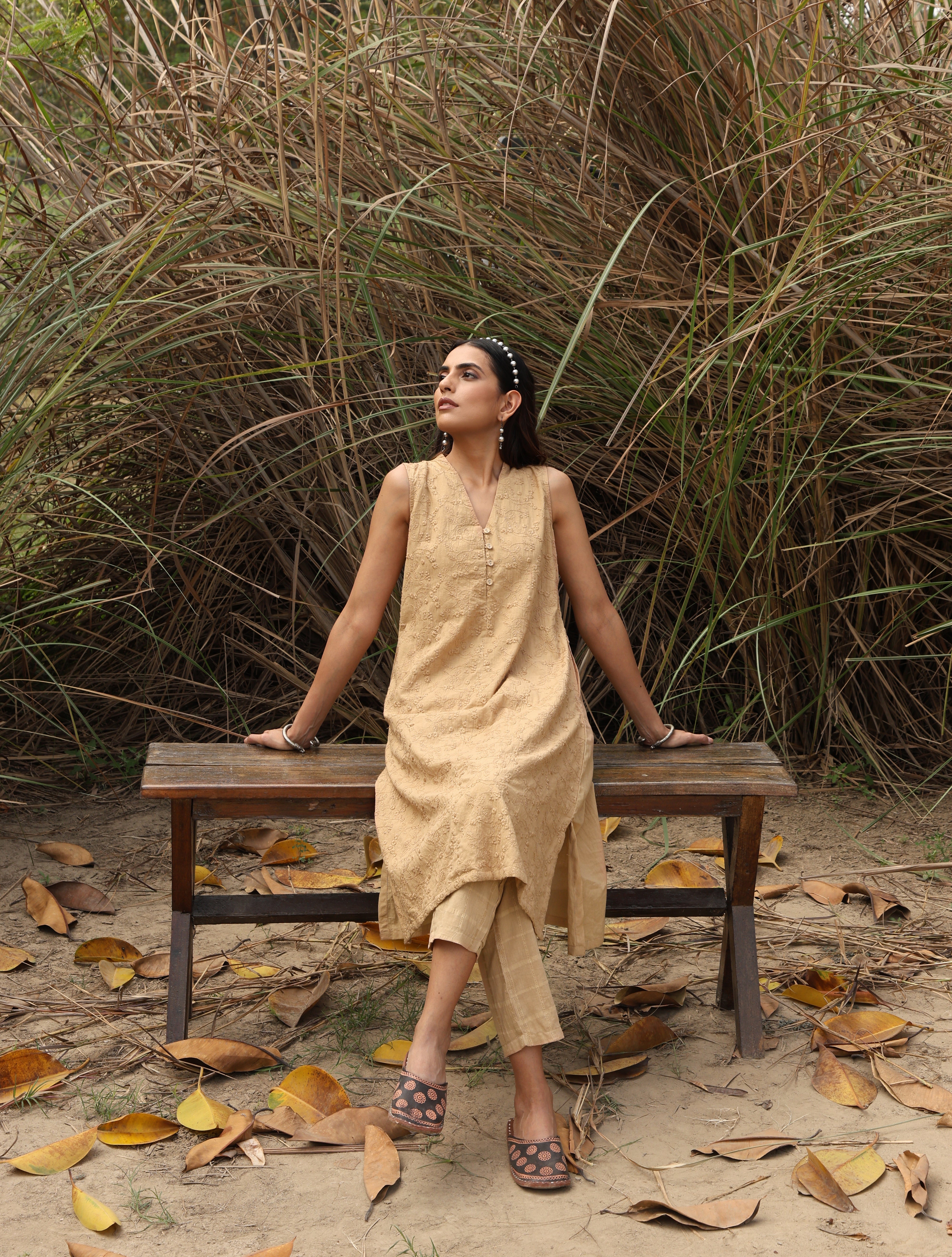 trueBrowns Peach Cotton Embroidered S/L Kurta Set
