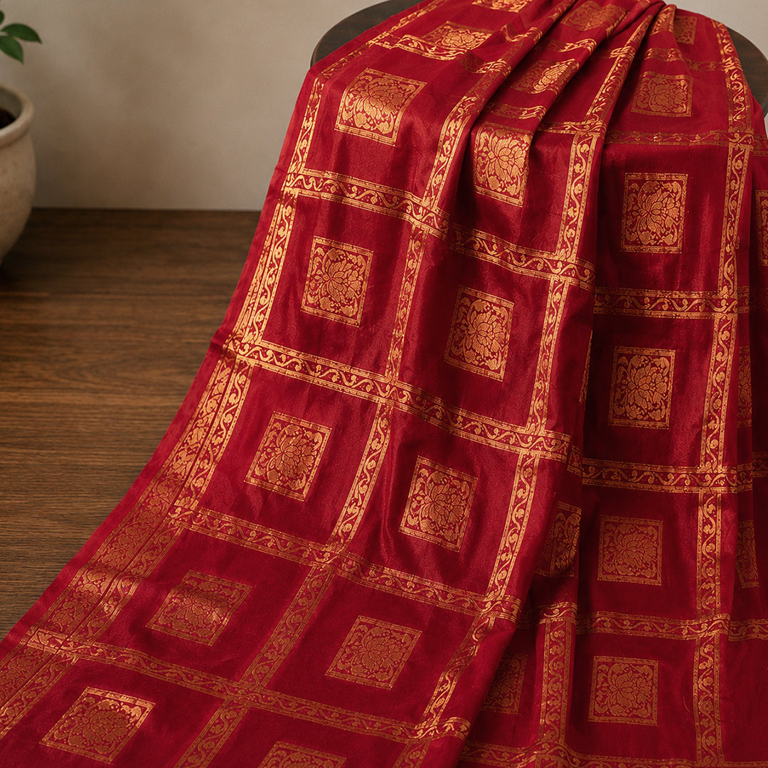 trueBrowns Red Gold Weave Banarasi Dupatta