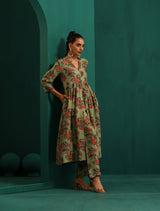 trueBrowns Green Floral Muslin Silk Printed Kurta Pant Set