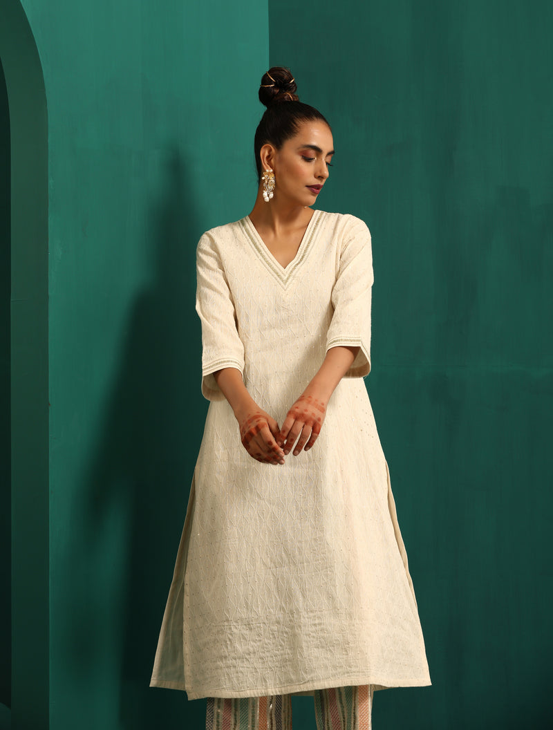 trueBrowns Ivory Embroidered Kurta with Embroidered Pants