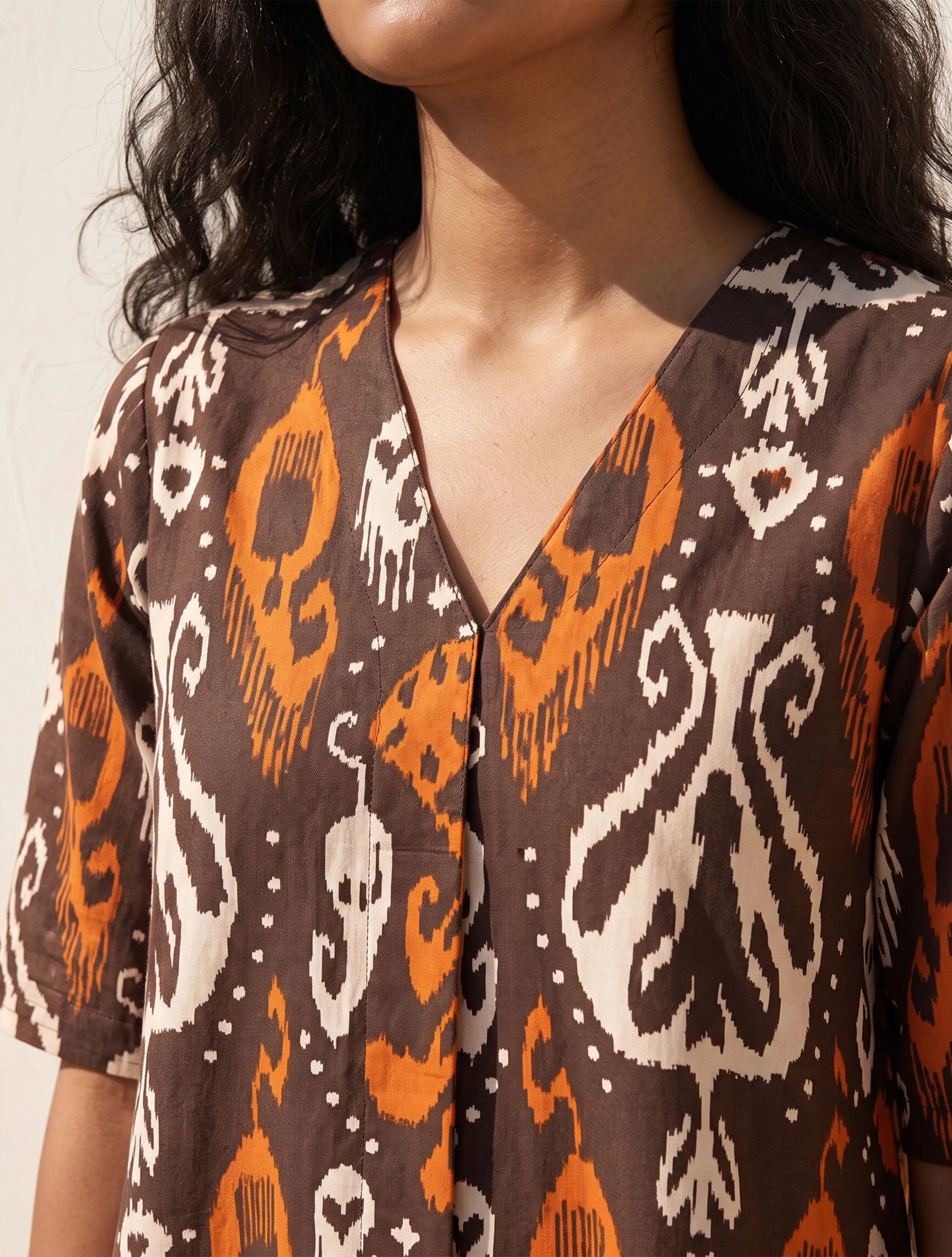 trueBrowns Cola Orange Ikat Print Cotton High-Slit Kurta Set
