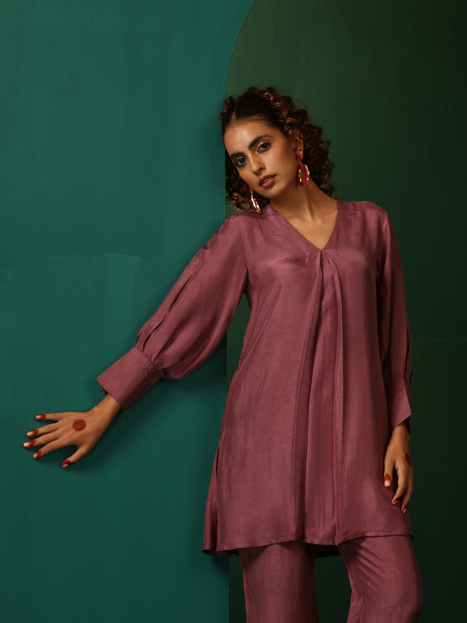 trueBrowns Light Mauve Silk Front Pleat Co-ord Set