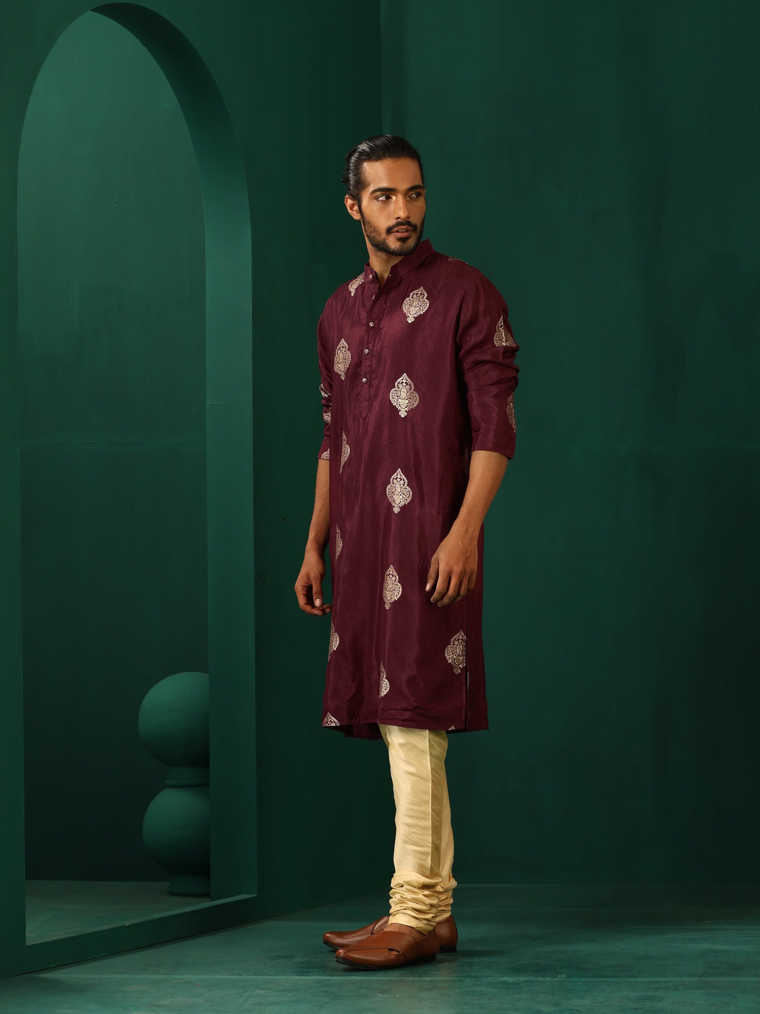 trueBrowns Men Wine Geometric Viscose Silk Long Kurta