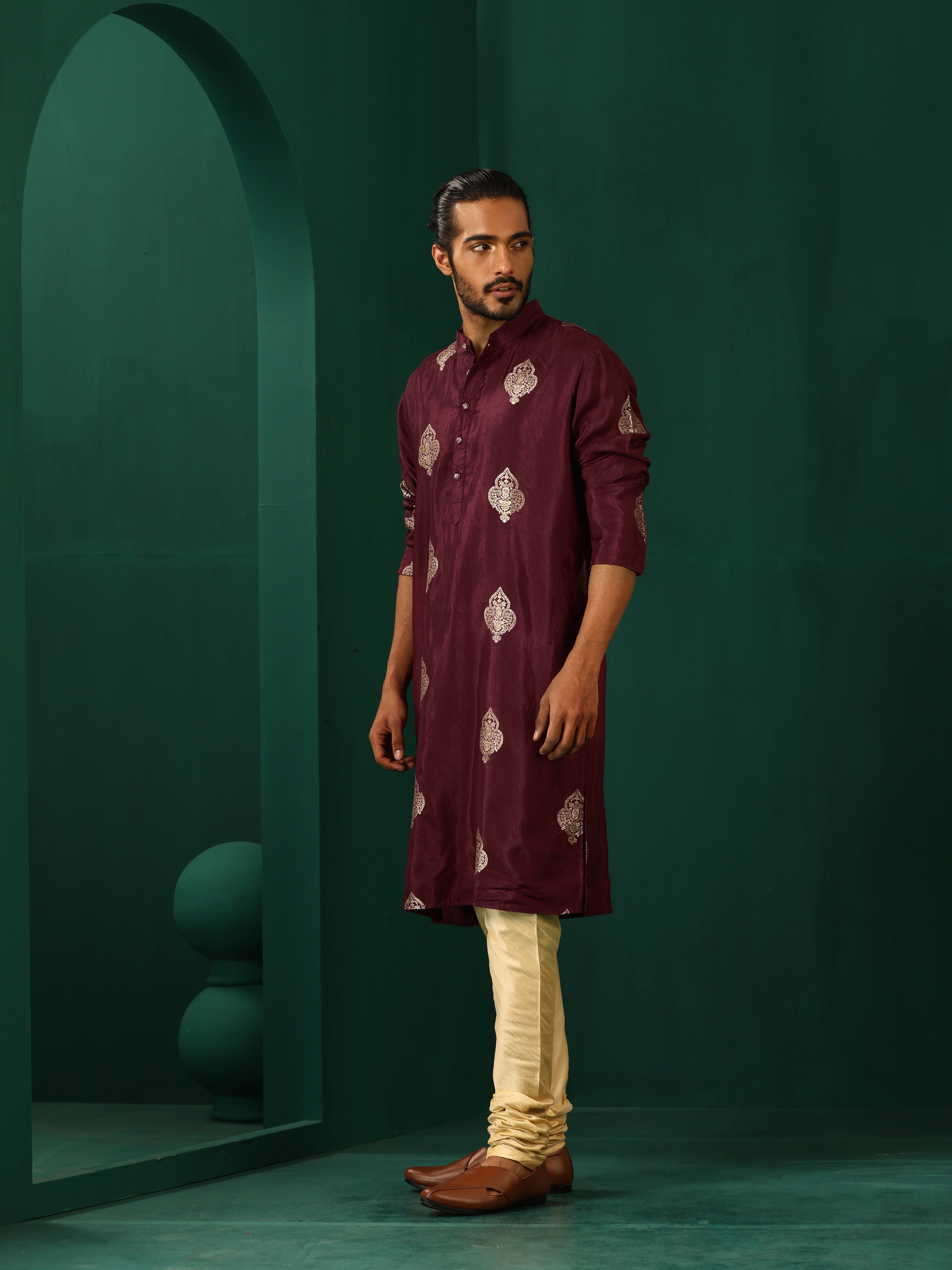 trueBrowns Men Wine Geometric Viscose Silk Long Kurta