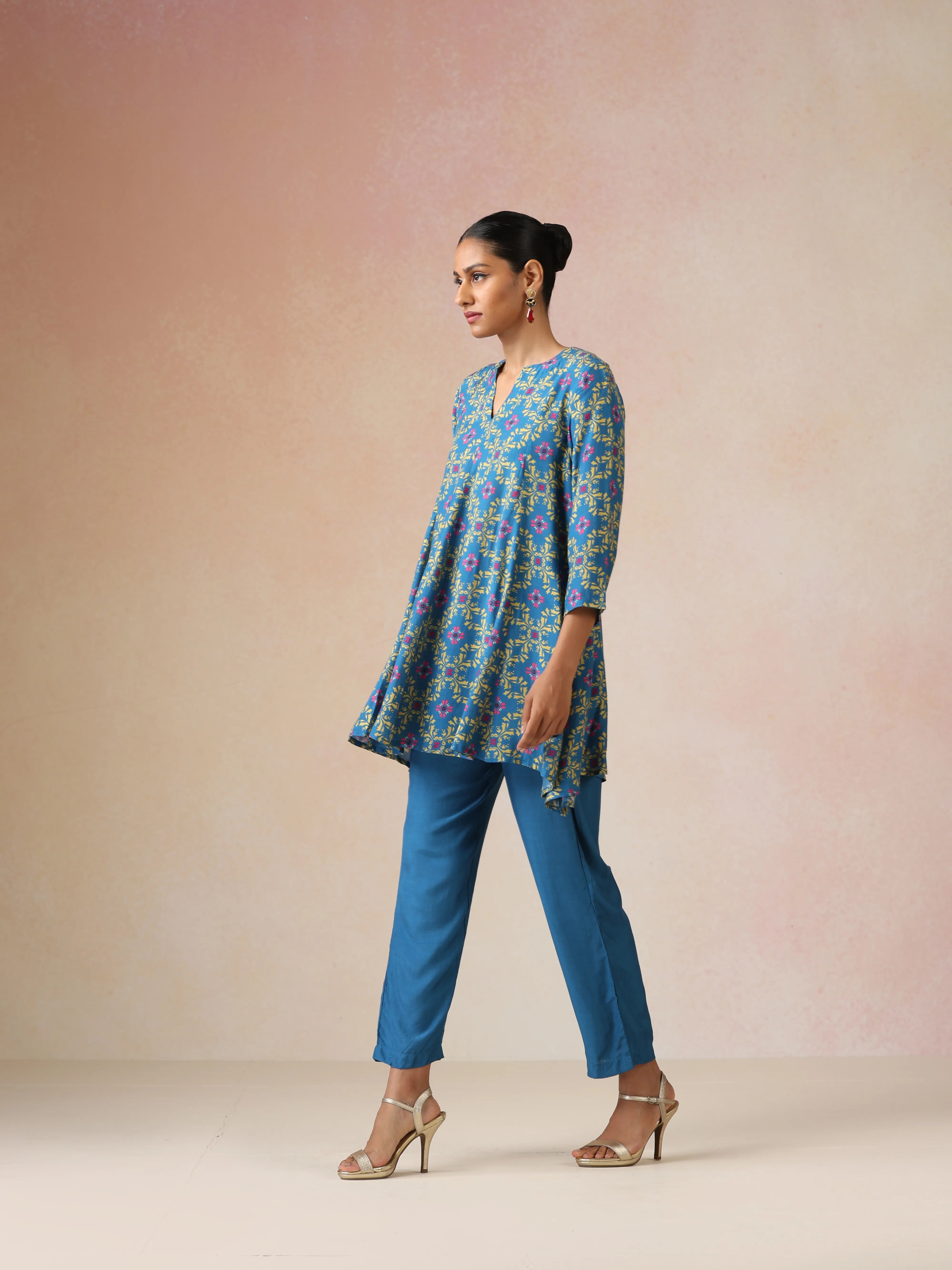 trueBrowns Blue Lime Jaal Print Viscose Flared Co-ord Set