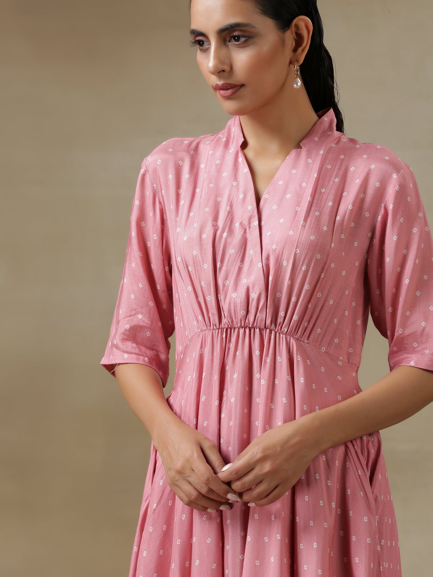 Light Mauve Bandhani Printed Silk Handkerchief Kurta Pant Set