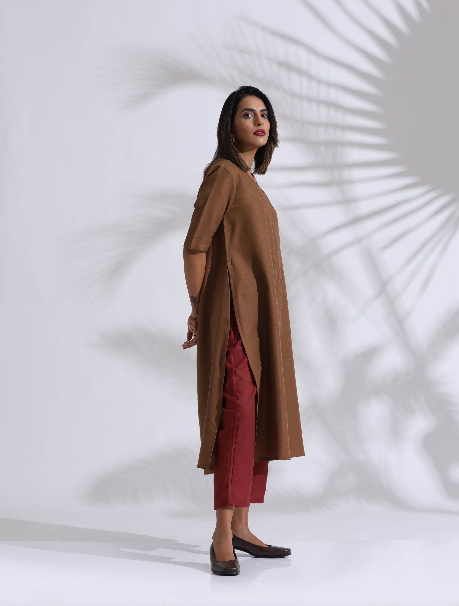trueBrowns Brown Slub Highslit Kurta Set