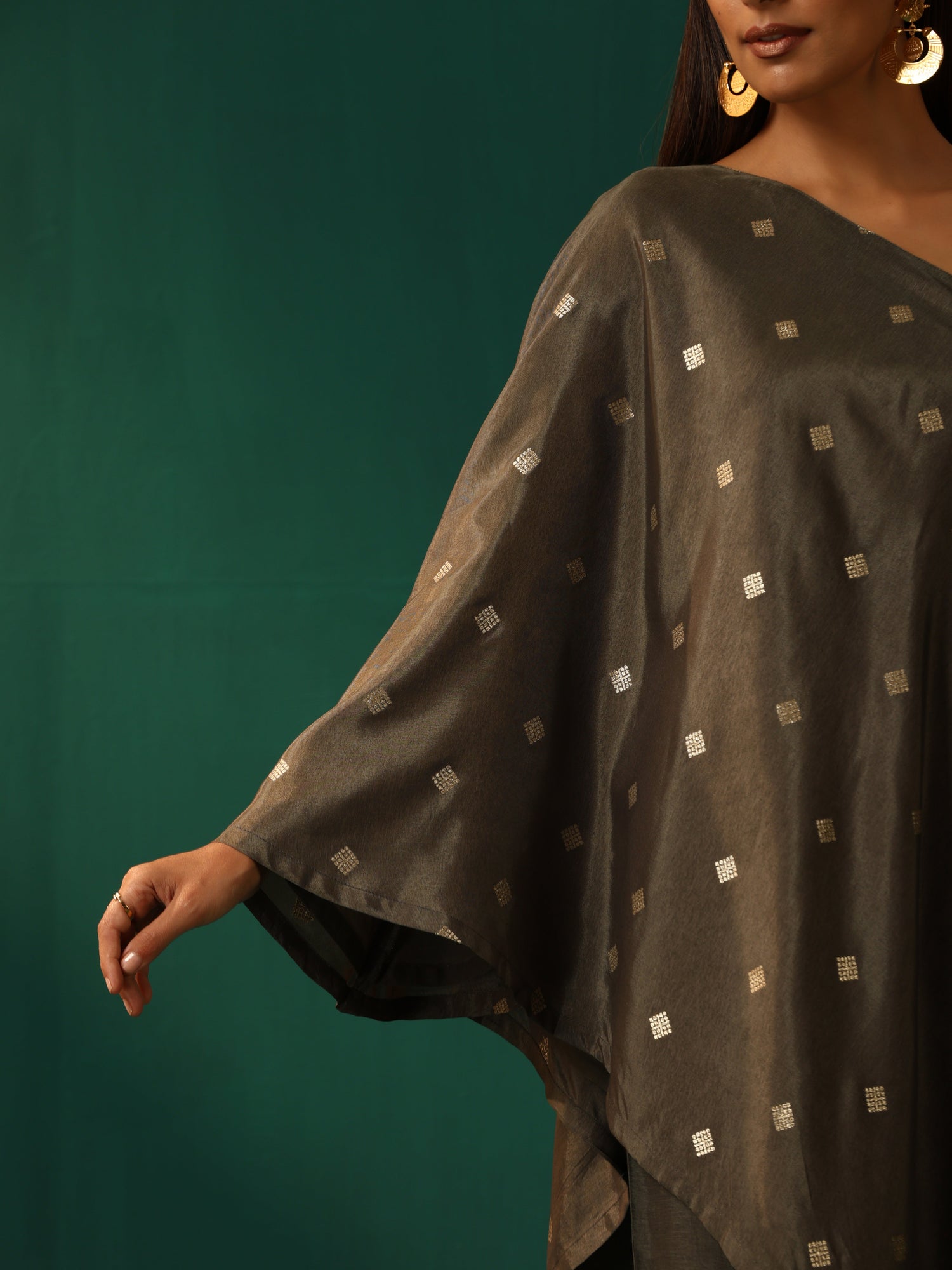 trueBrowns Grey Diamond Viscose Silk One-Shoulder Kurta Pant Set