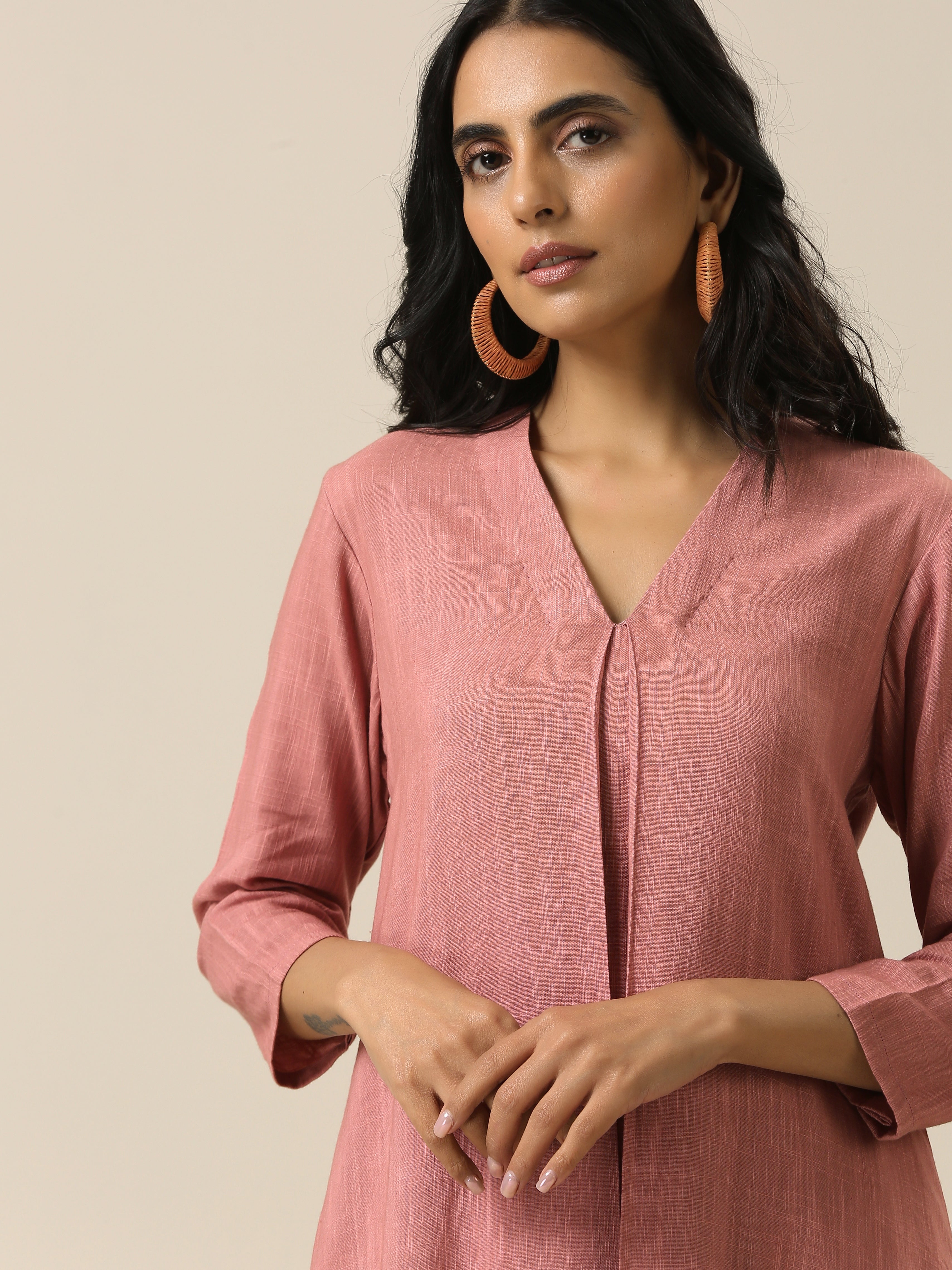 Light Mauve Slub Texture Neck Pleat Kurta Pant Set