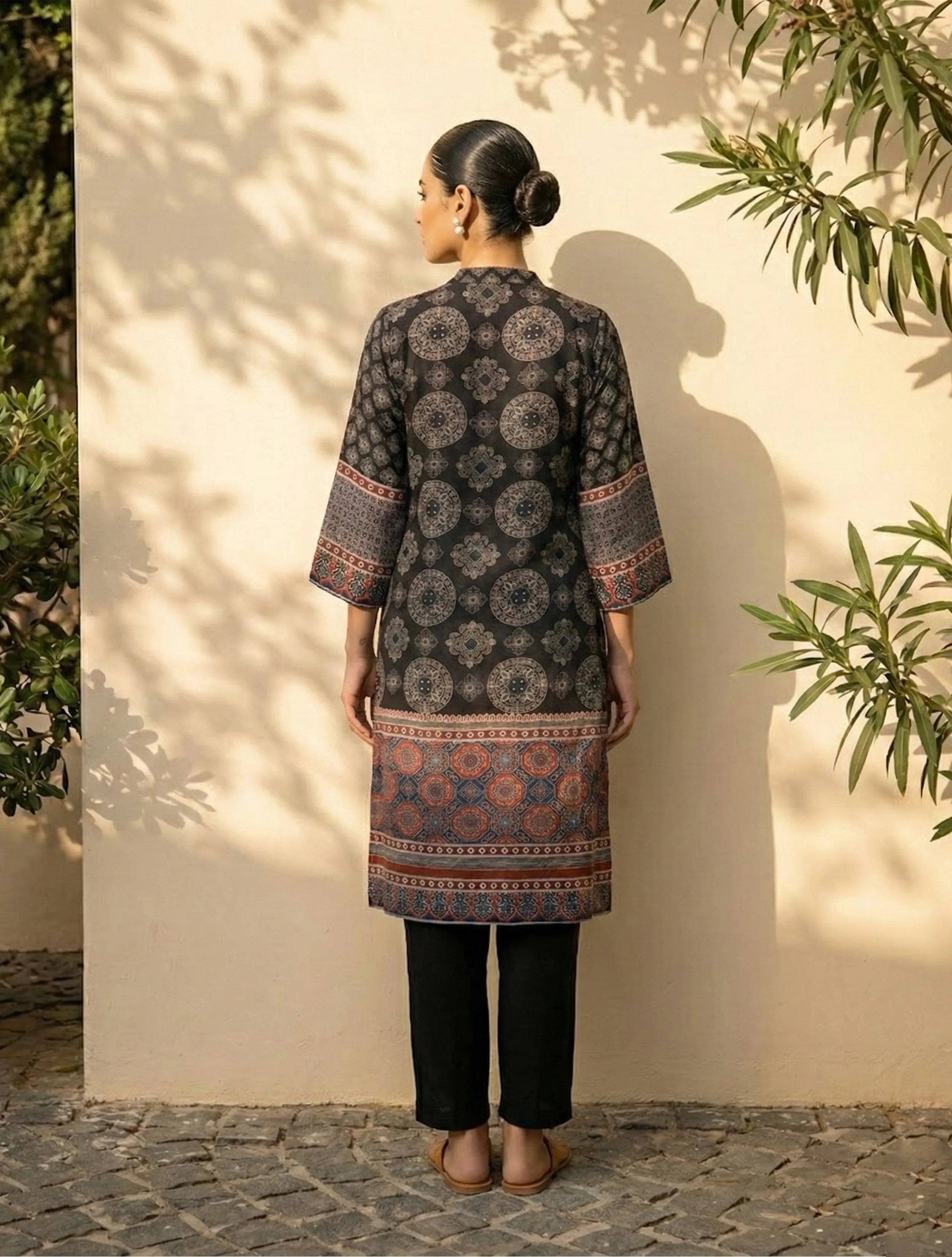 trueBrowns Black Print Embroidered Kurta Pant Dupatta Set