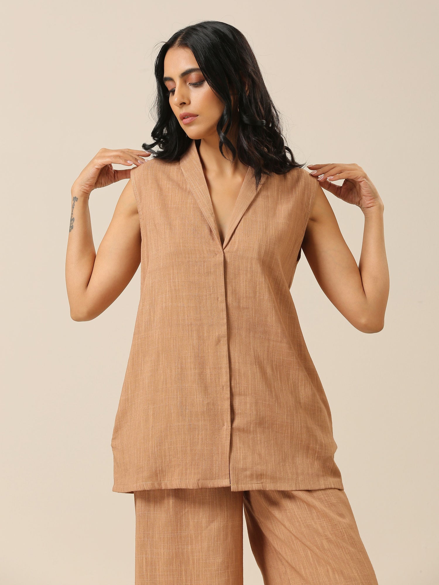 Beige Slub Texture Sleevesless Jacket Pant Set