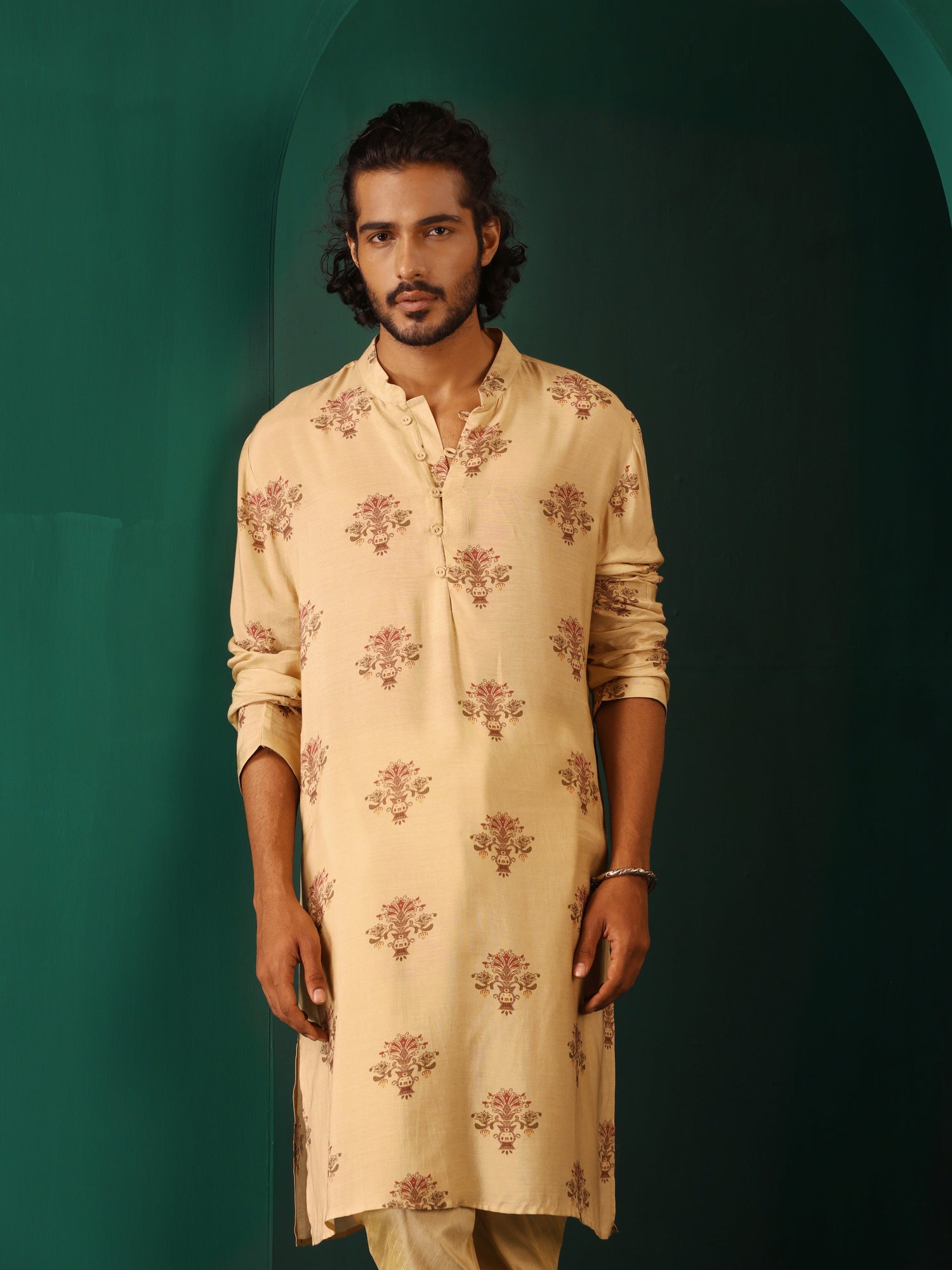 trueBrowns Men Beige Floral Bunch Muslin Silk Printed Long Kurta