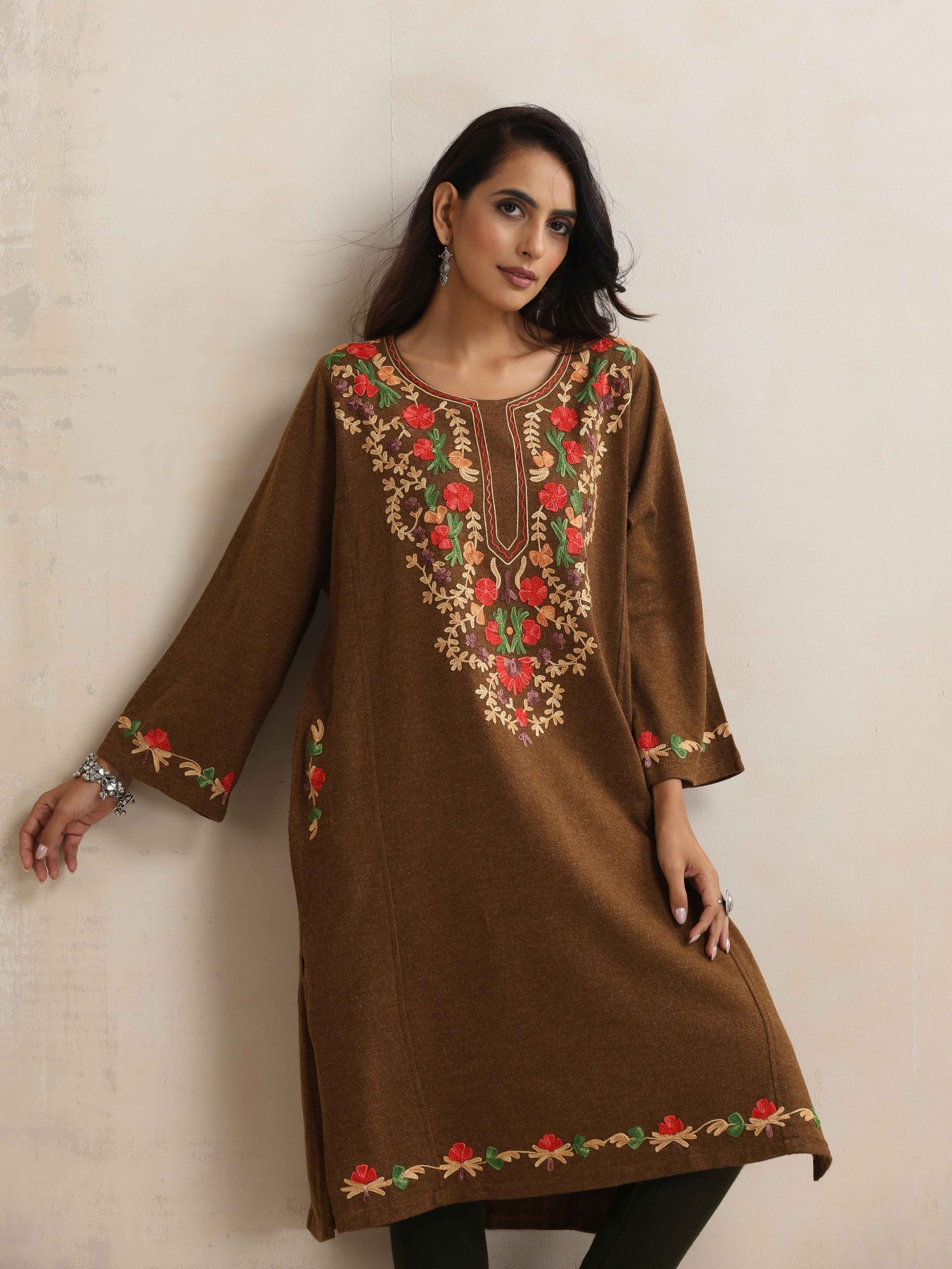 trueBrowns Brown Kashmiri Embroidered Woollen Phiran Kurta