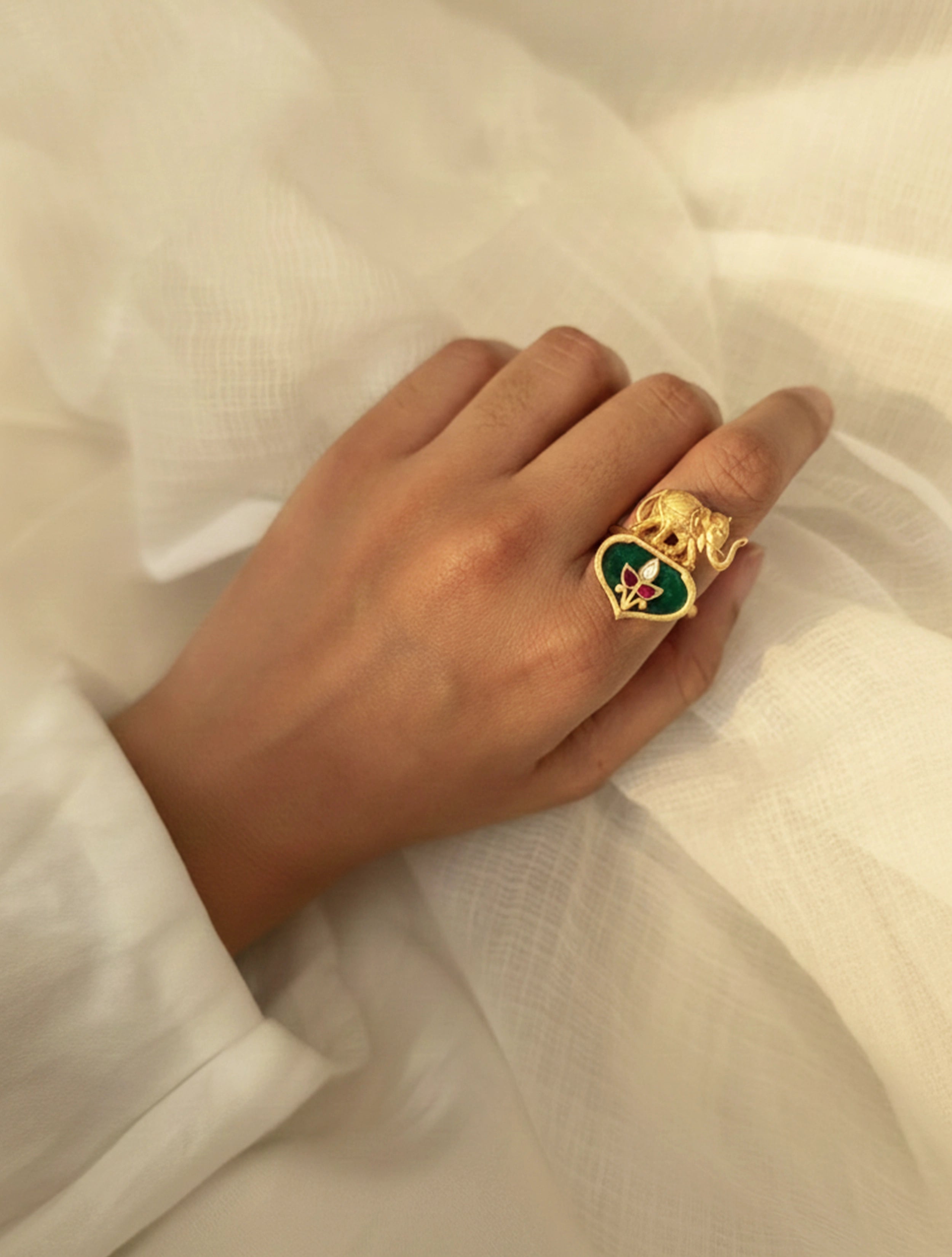 trueBrowns Golden Elephant Ring