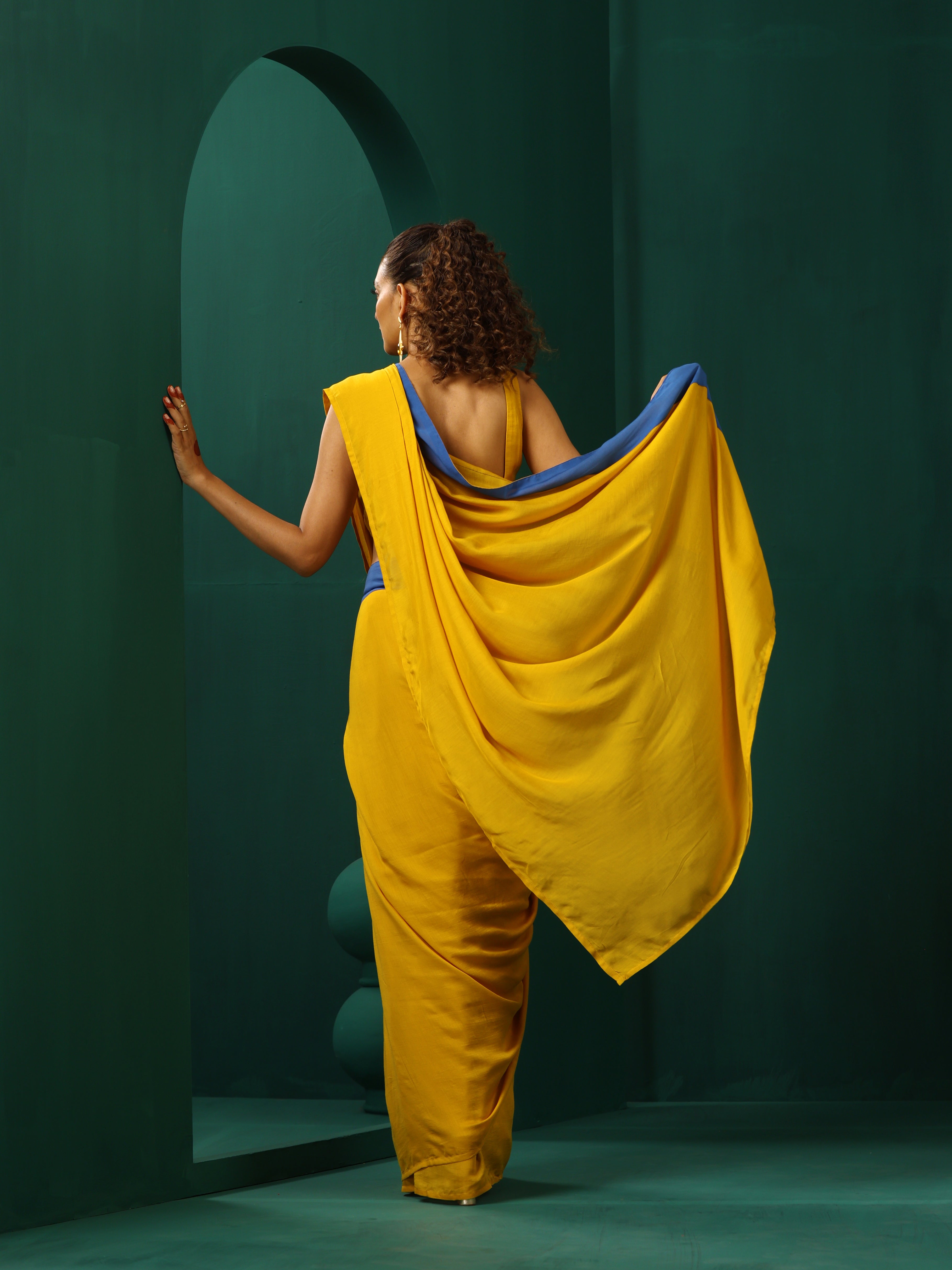 trueBrowns Mustard Muslin Silk Saree