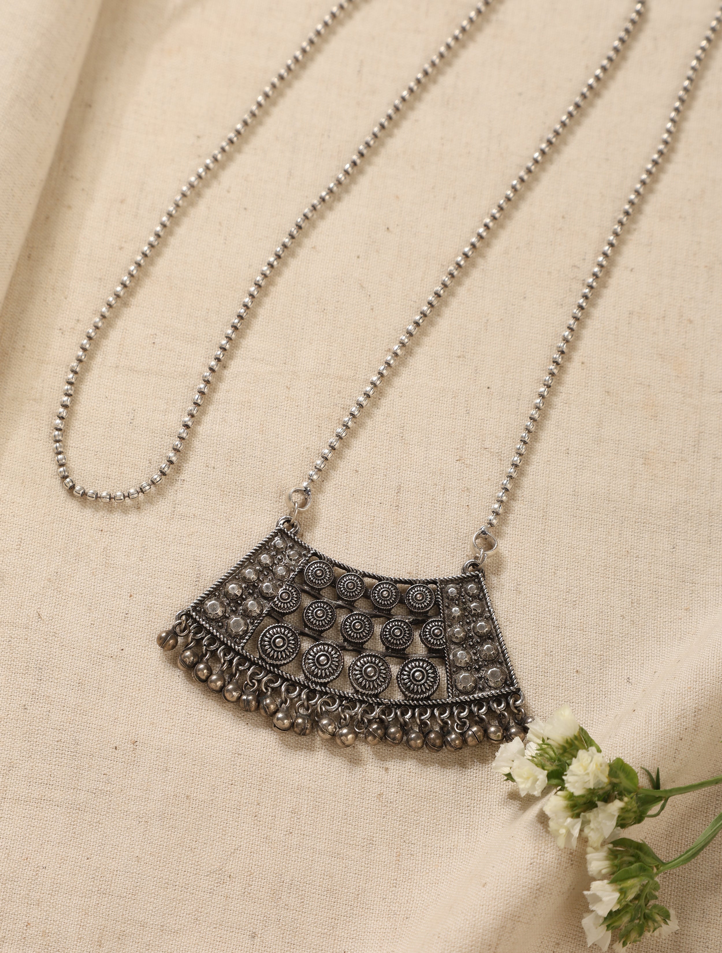 trueBrowns Silver Jaali Pendant Chain
