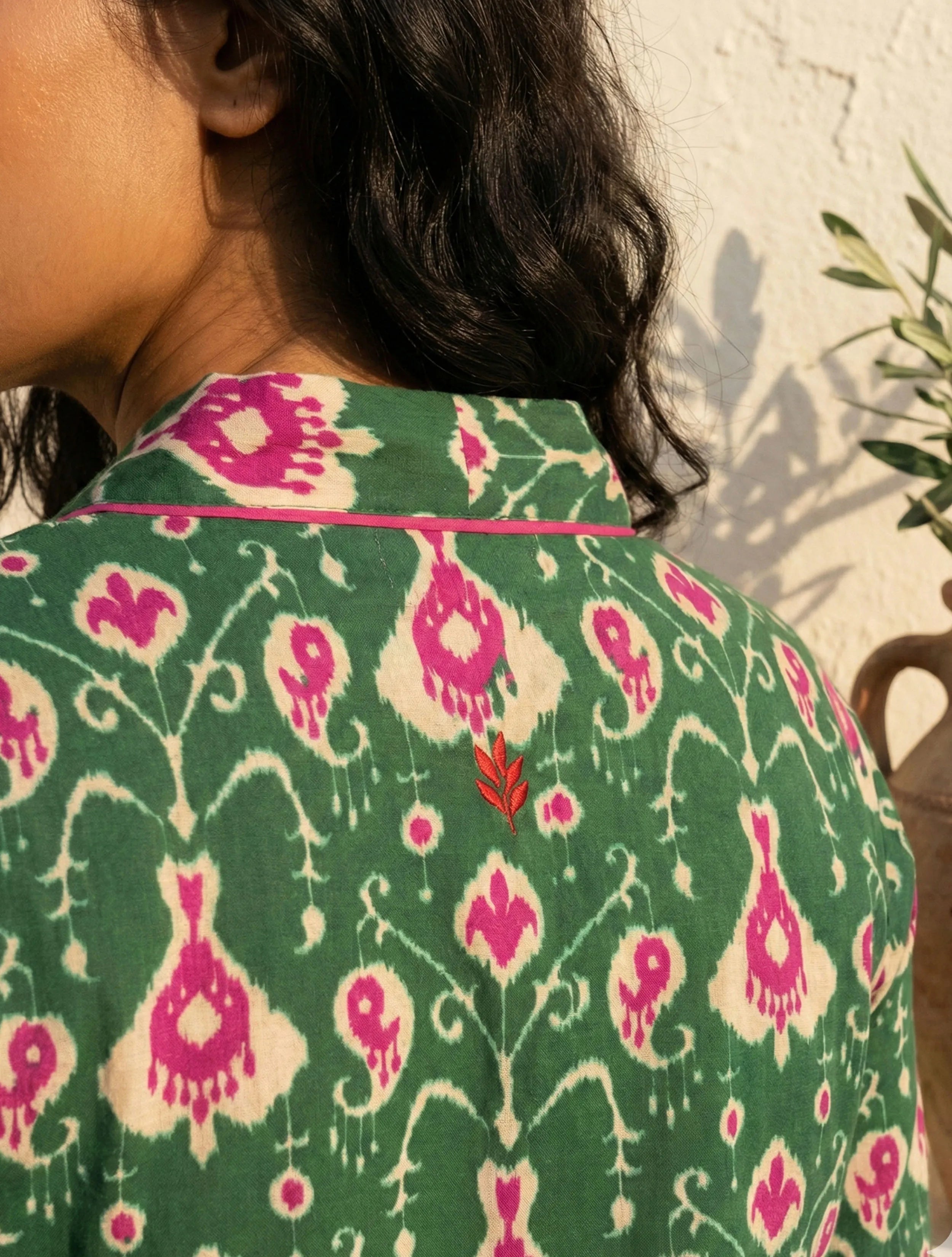trueBrowns Green Pink Ikat Print Cotton A-Line Kurta Set