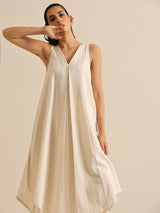 Off-White Sleeveless Kurta Pant Set