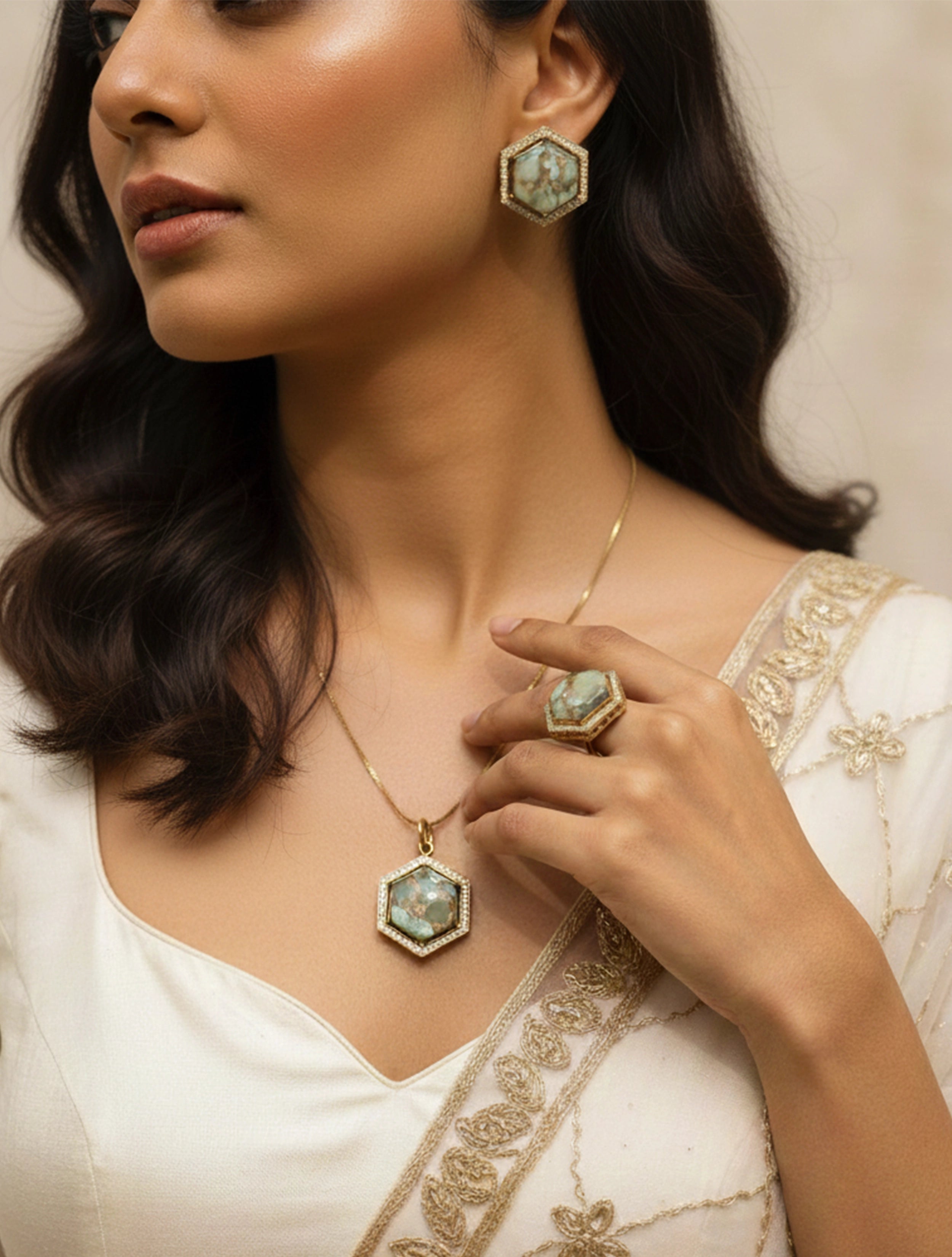trueBrowns Mint Green Hexa Pendant Set