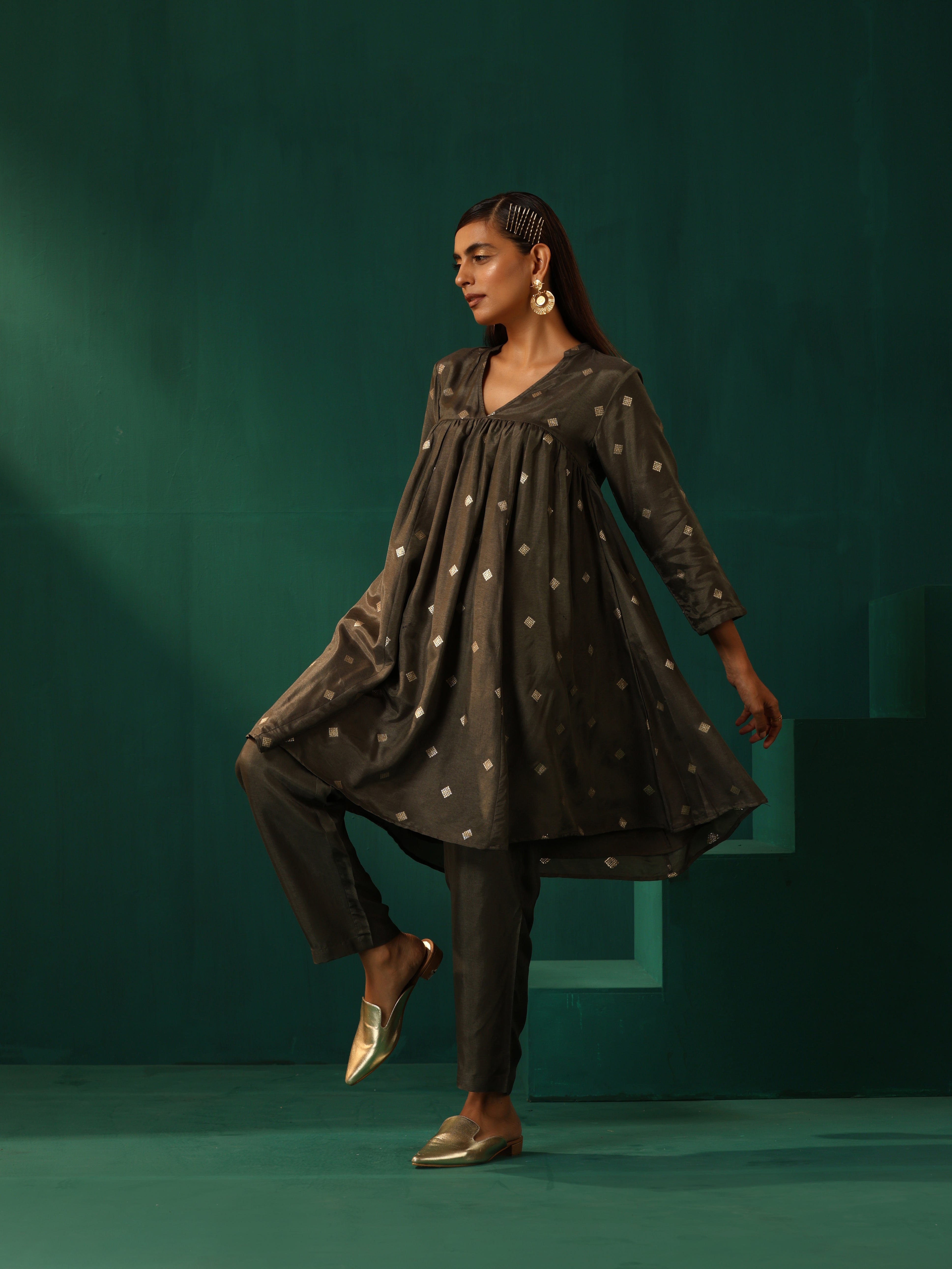trueBrowns Grey Diamond Viscose Silk Co-ord Set