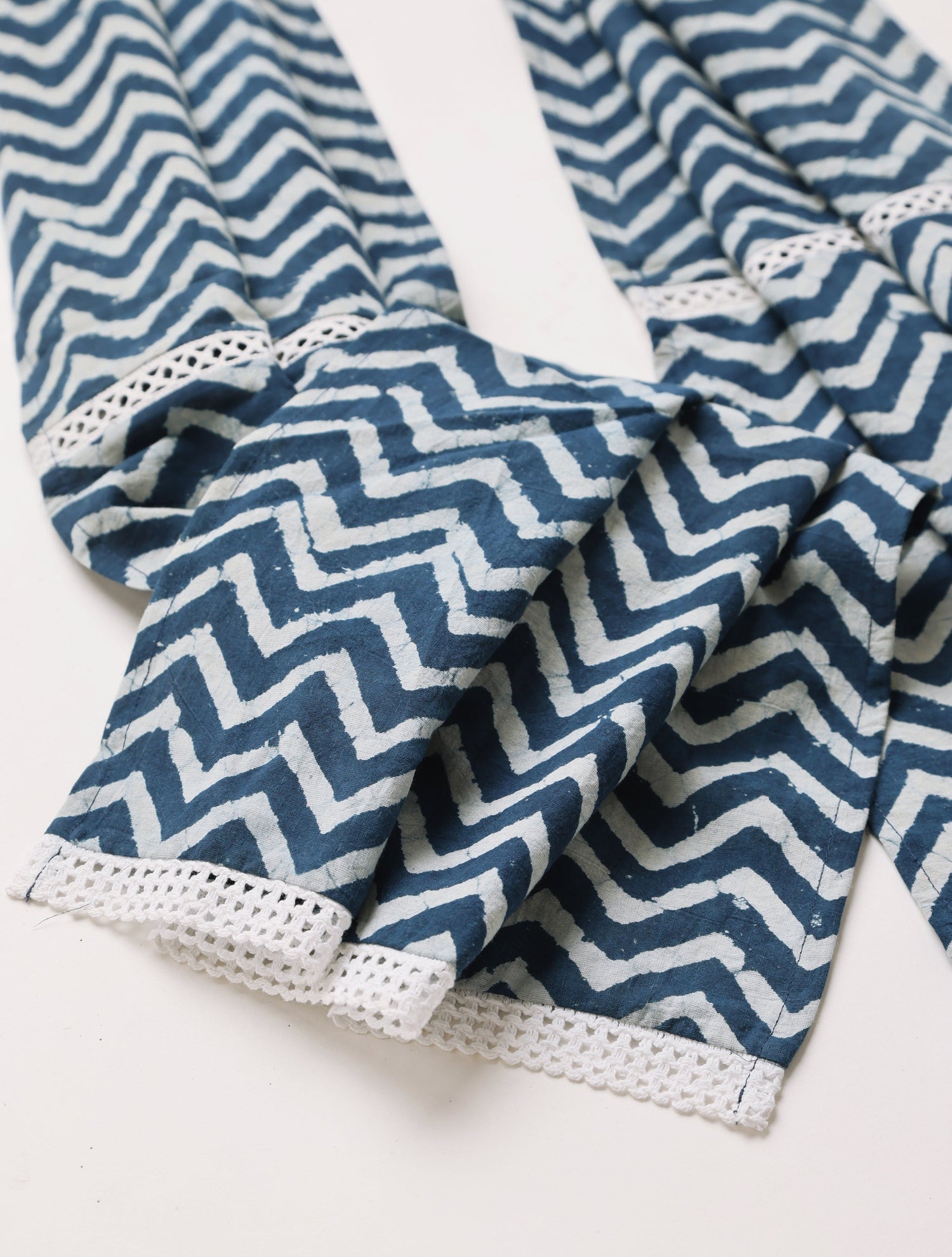Indigo Zig-Zag Print Cotton Stole