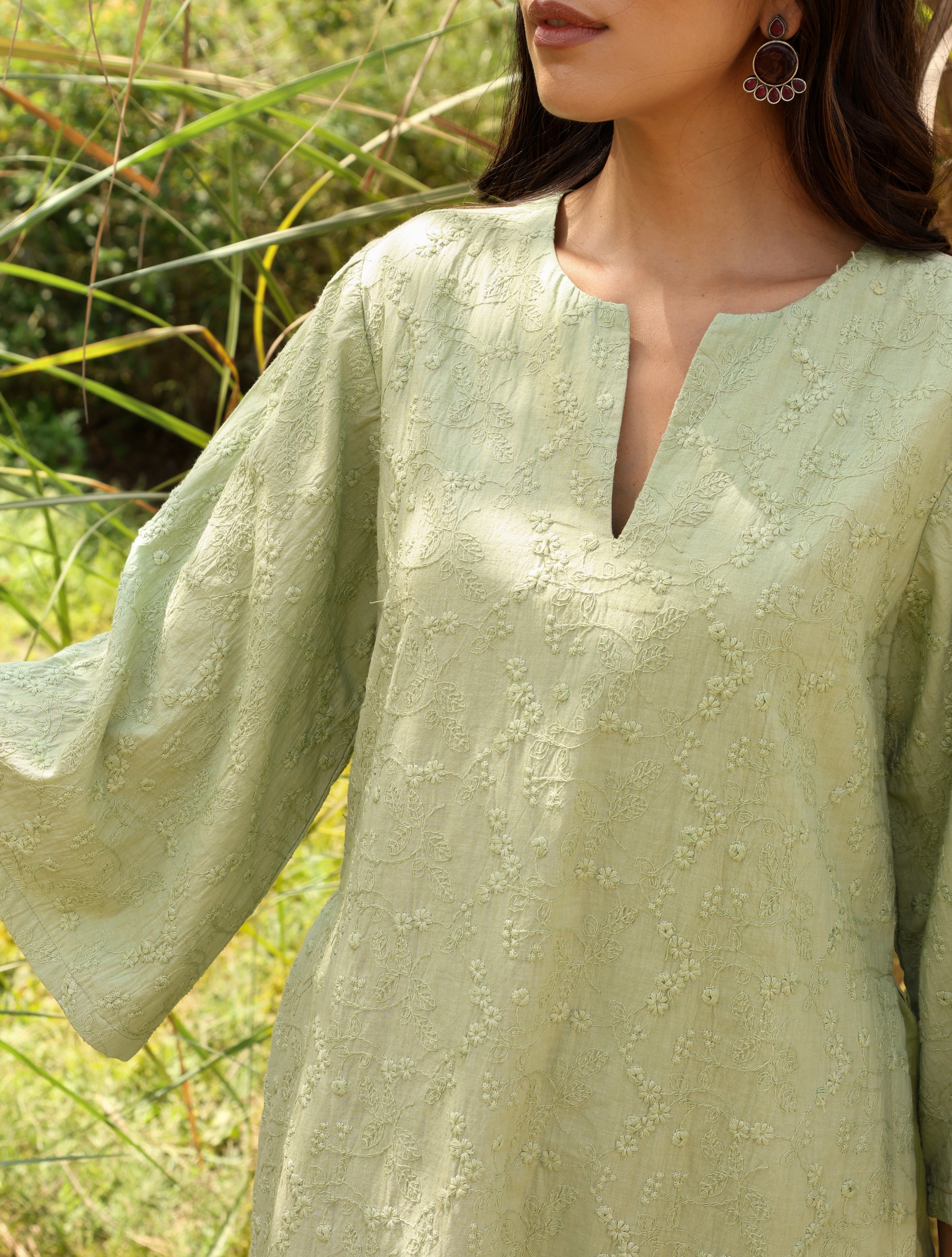 trueBrowns Green Cotton Embroidered Kurta Set