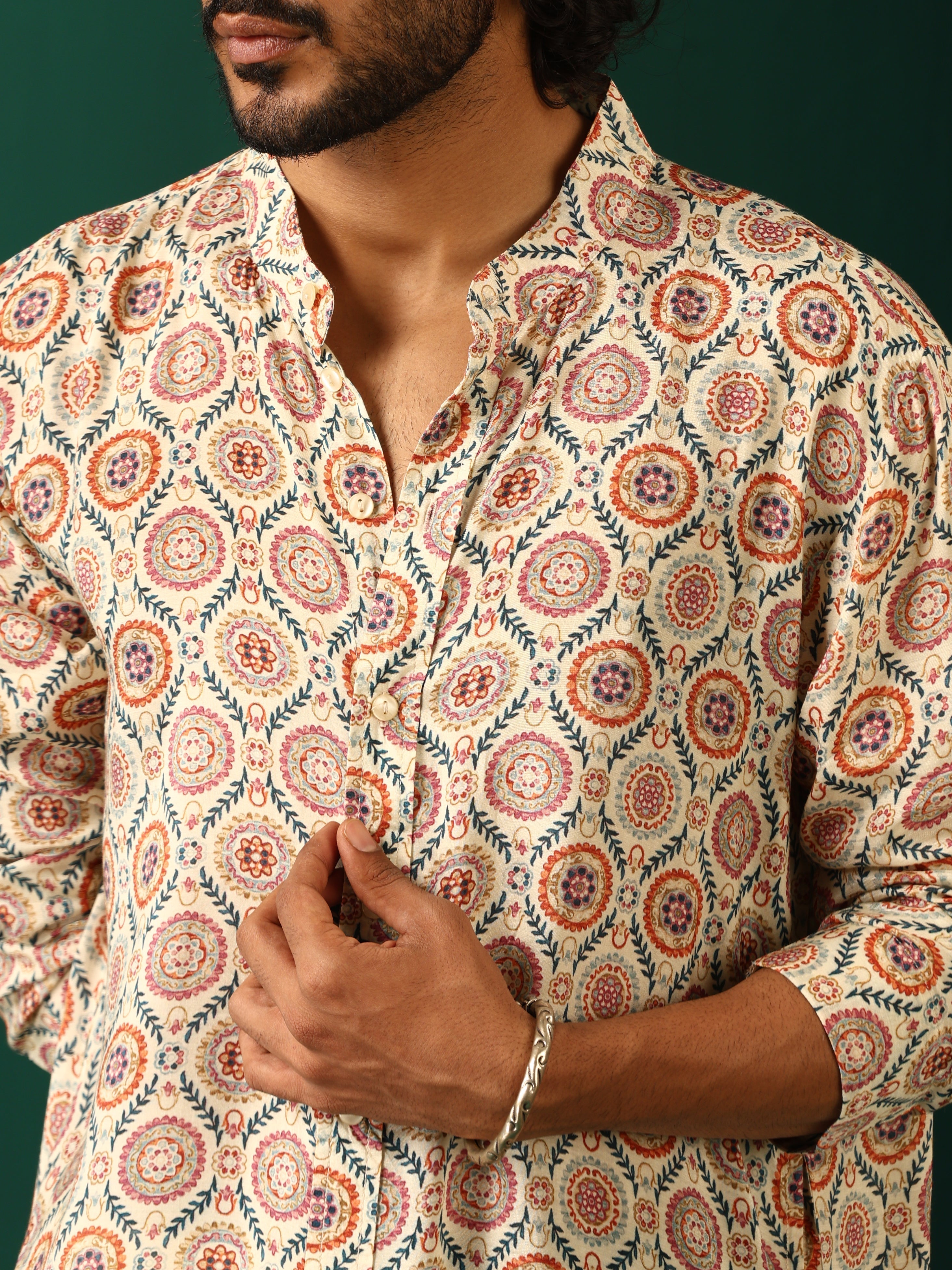 trueBrowns Men Off White Circle Floral Muslin Silk Printed Long Kurta