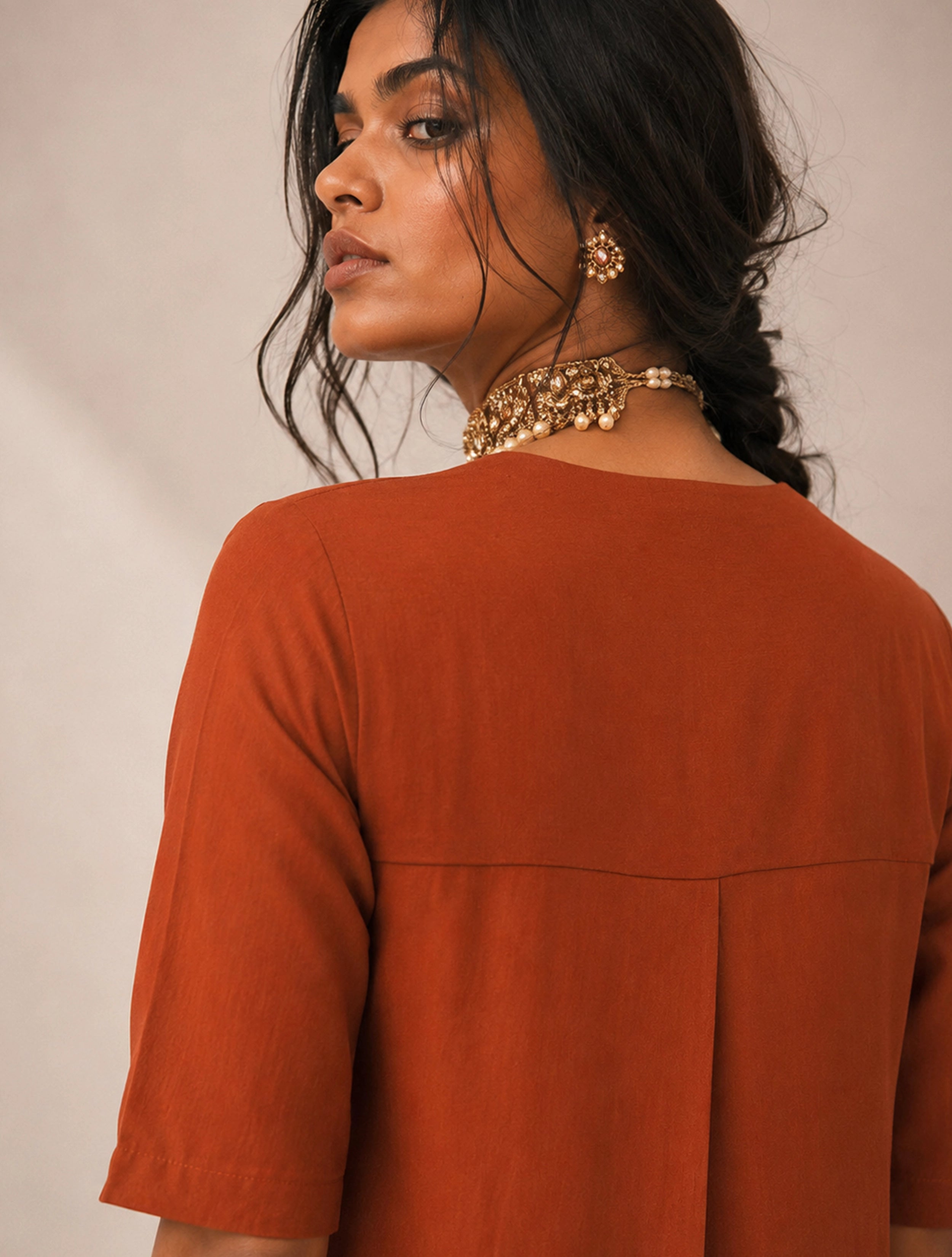 trueBrowns Rust Solid Viscose High-Slit Kurta Set
