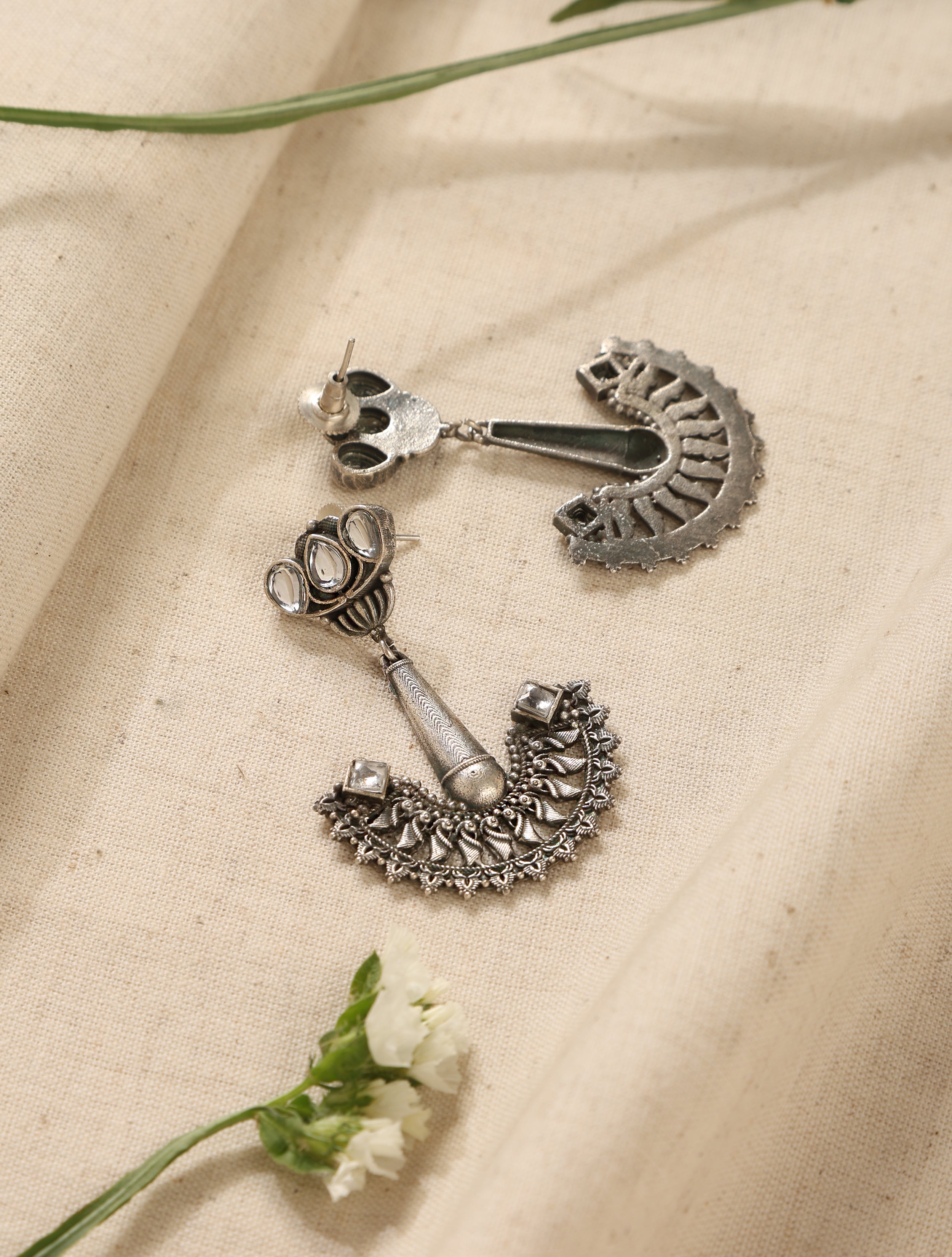 trueBrowns Silver ChandBaali Earrings