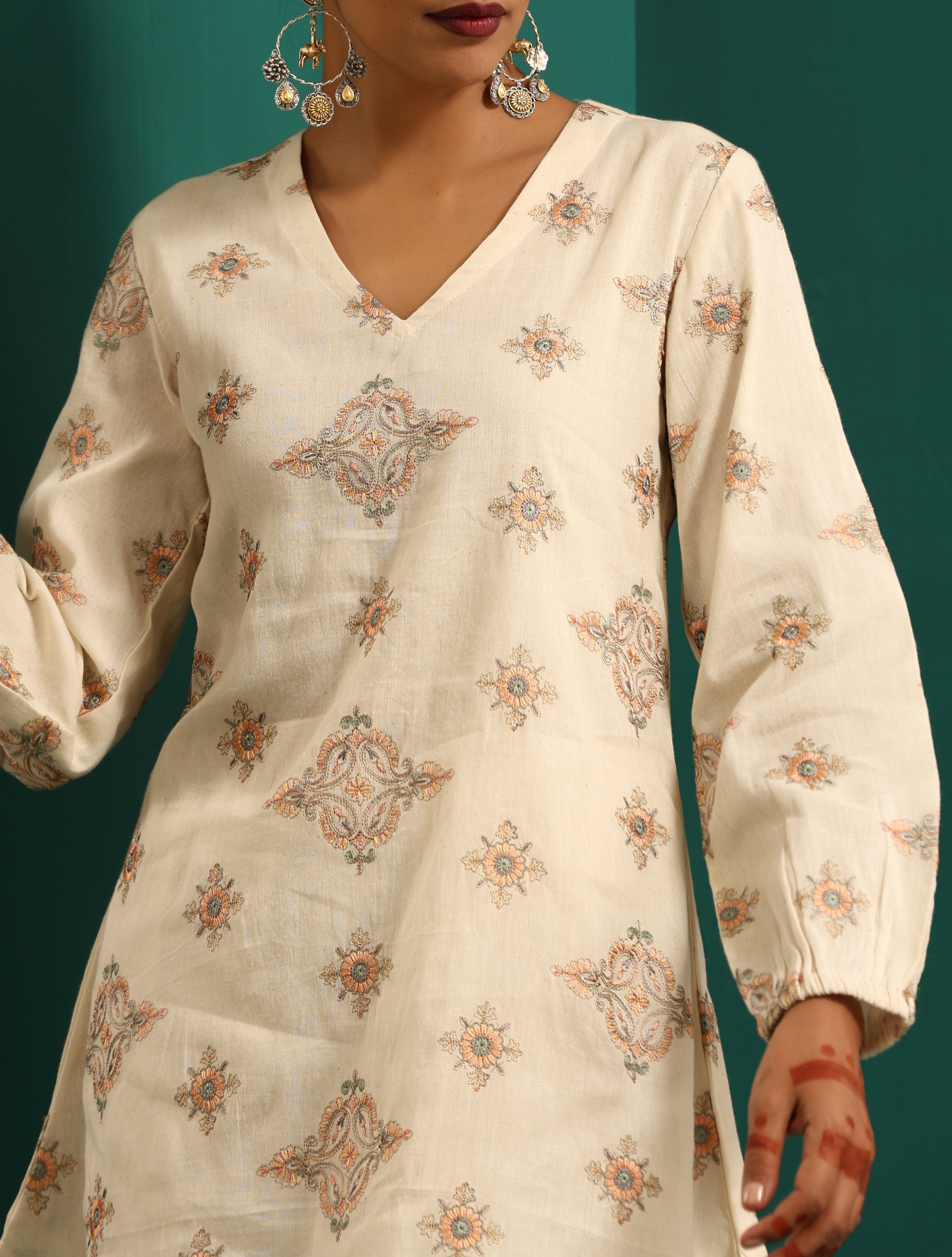 trueBrowns Ivory Peach Embroidered V-Neck Co-Ord Set