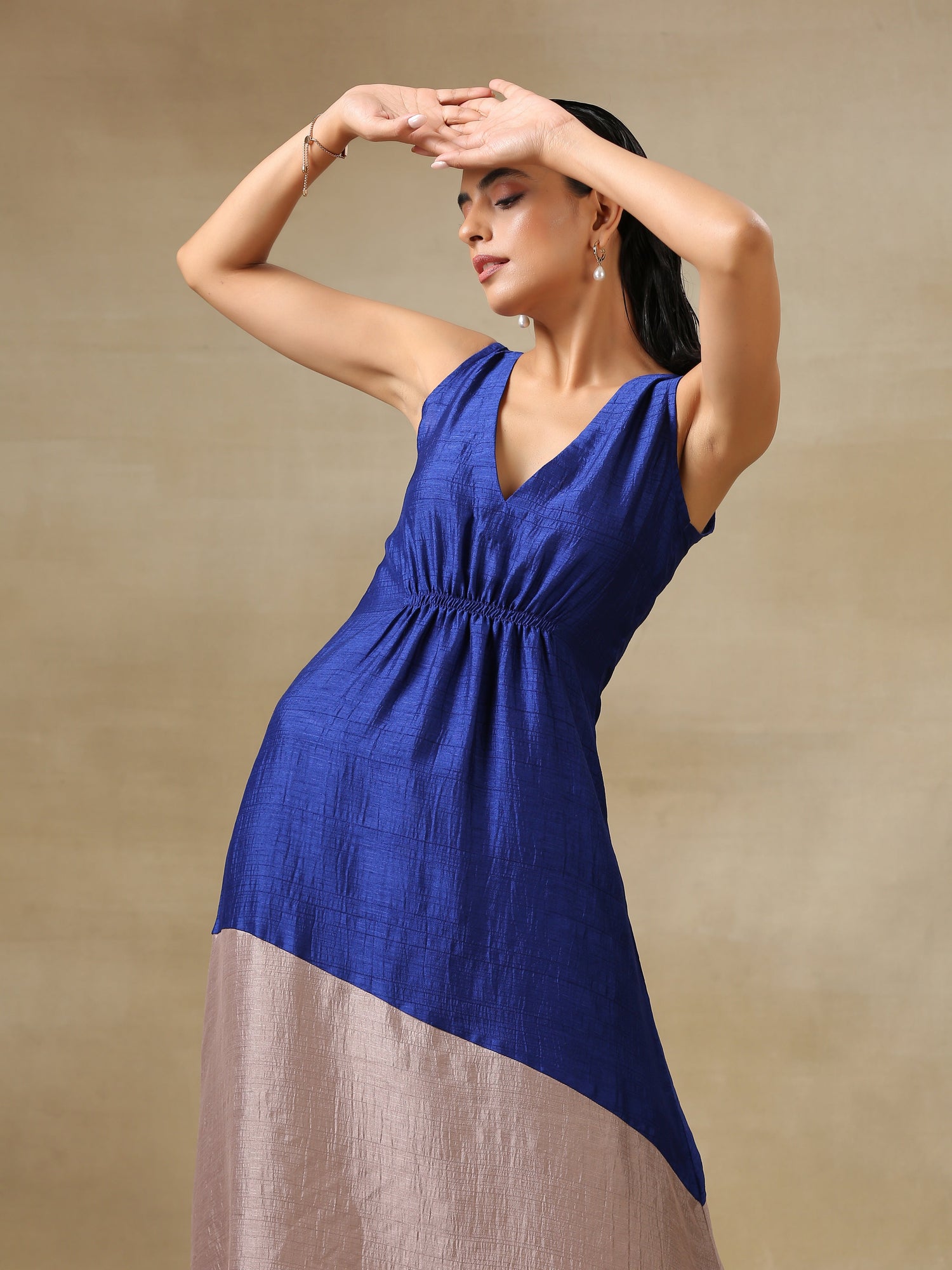 Blue and Grey Textured Silk Sleeveless Round Hemline Kurta Pant Set