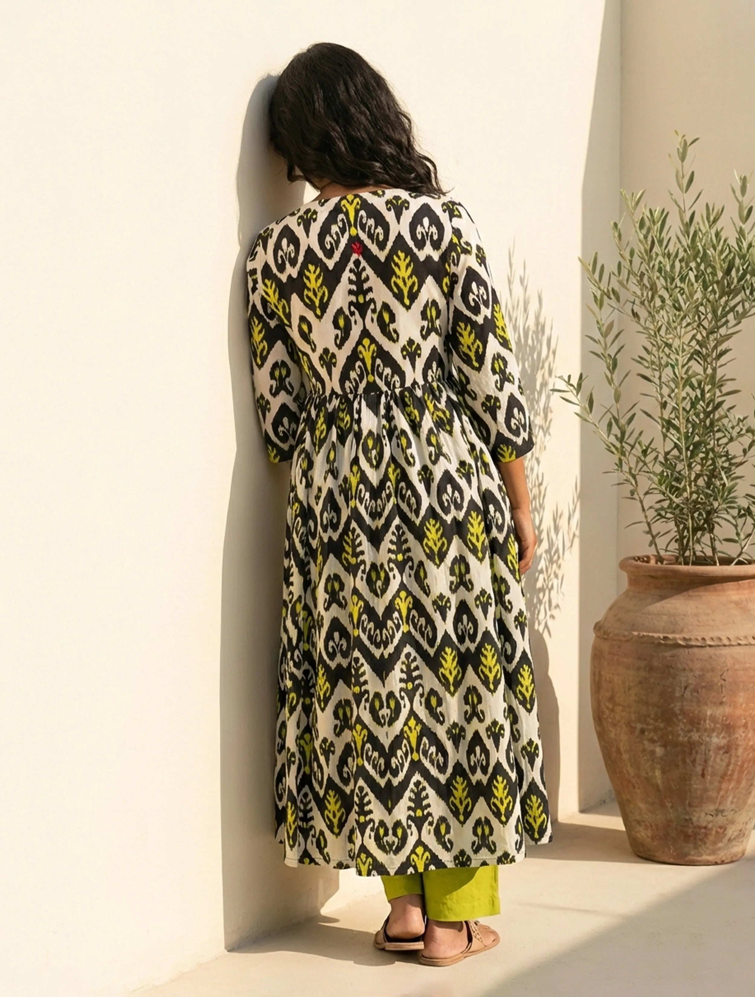 trueBrowns Black White Ikat Print Cotton Anarkali High-Slit Kurta Set