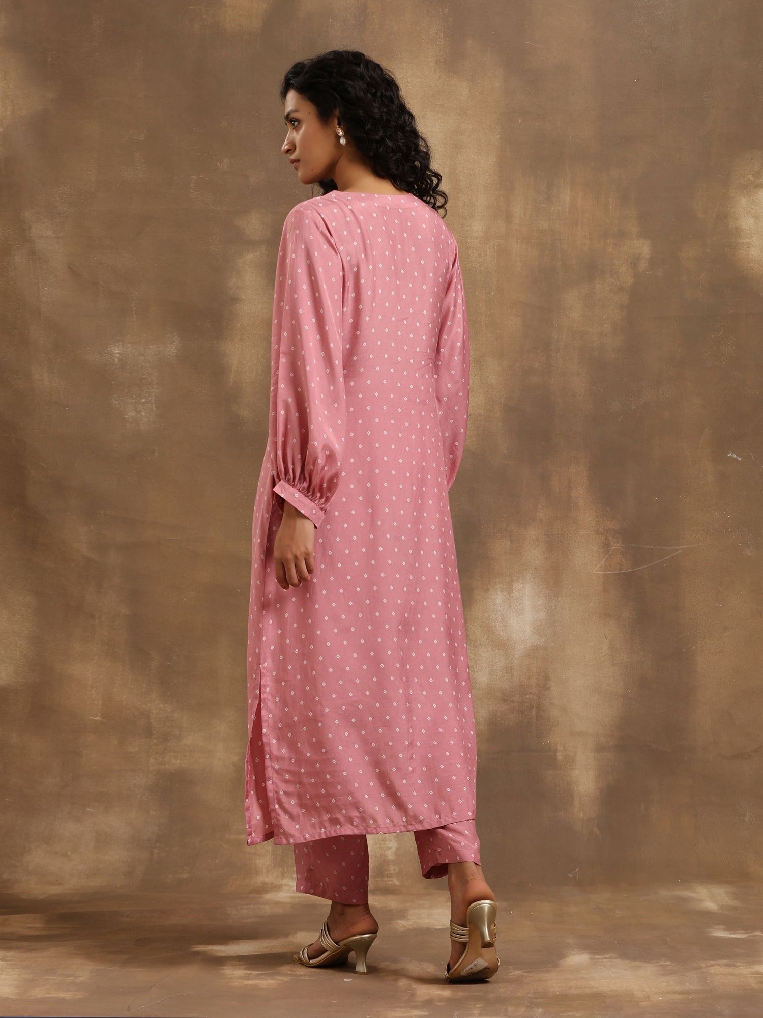 Light Mauve Bandhani Printed Silk Kurta Pant Set