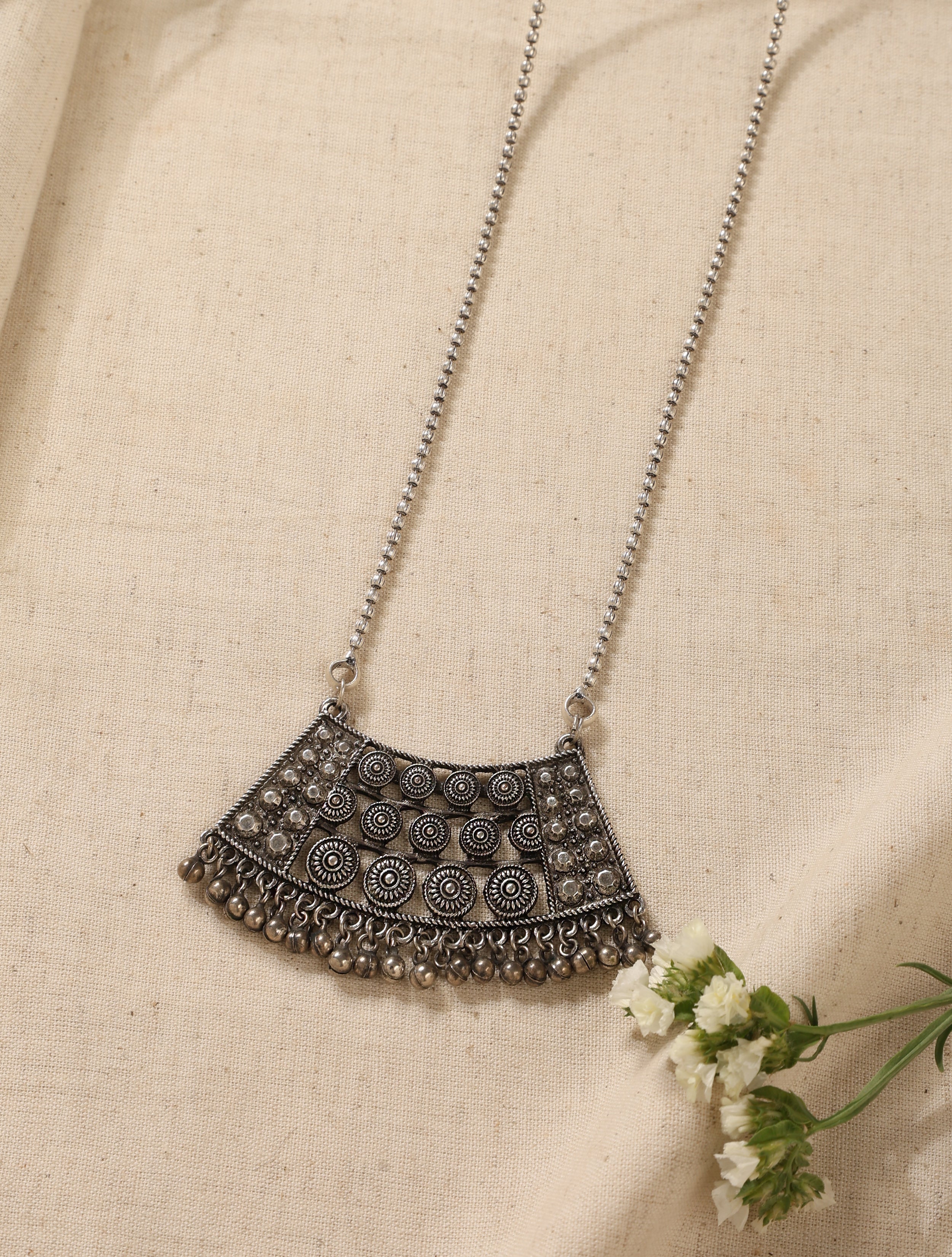 trueBrowns Silver Jaali Pendant Chain