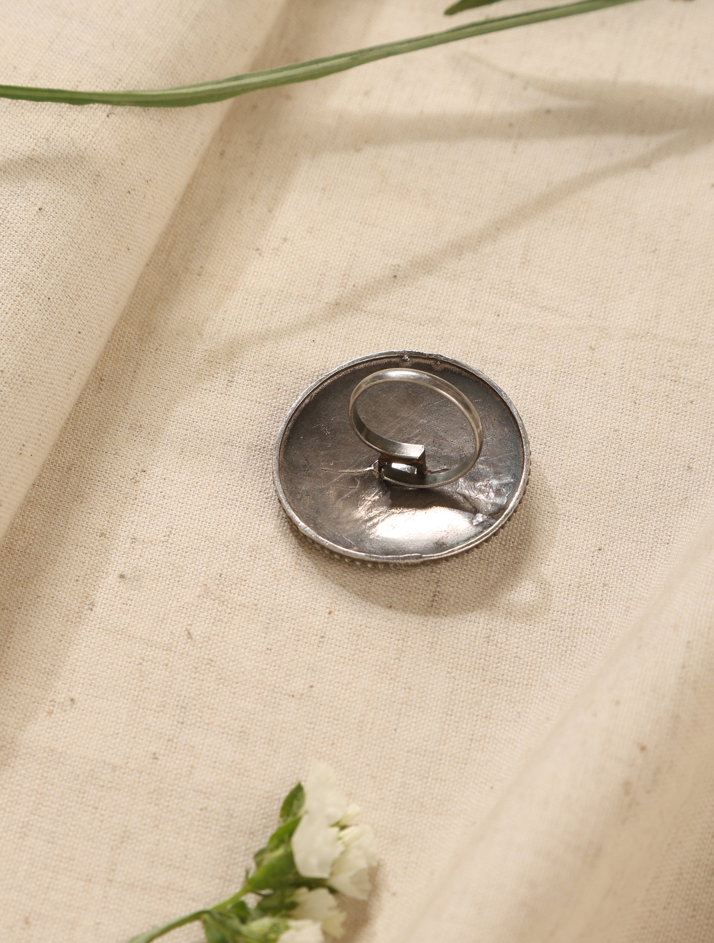 trueBrowns Silver Circular Ring
