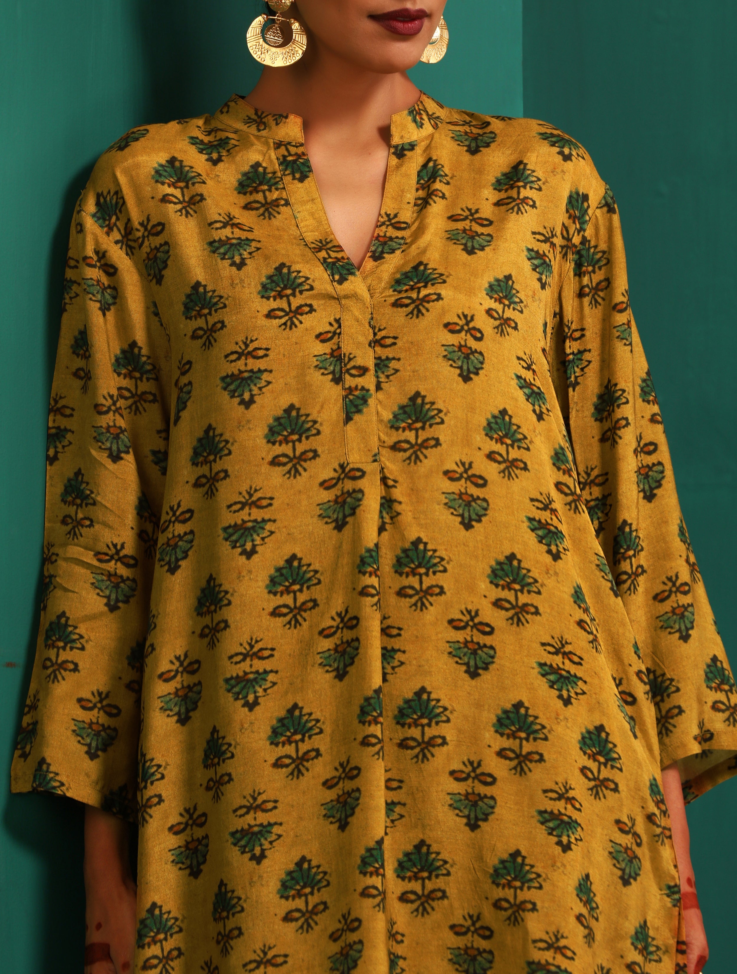 trueBrowns Mustard Flower Muslin Silk Printed Co-ord Set