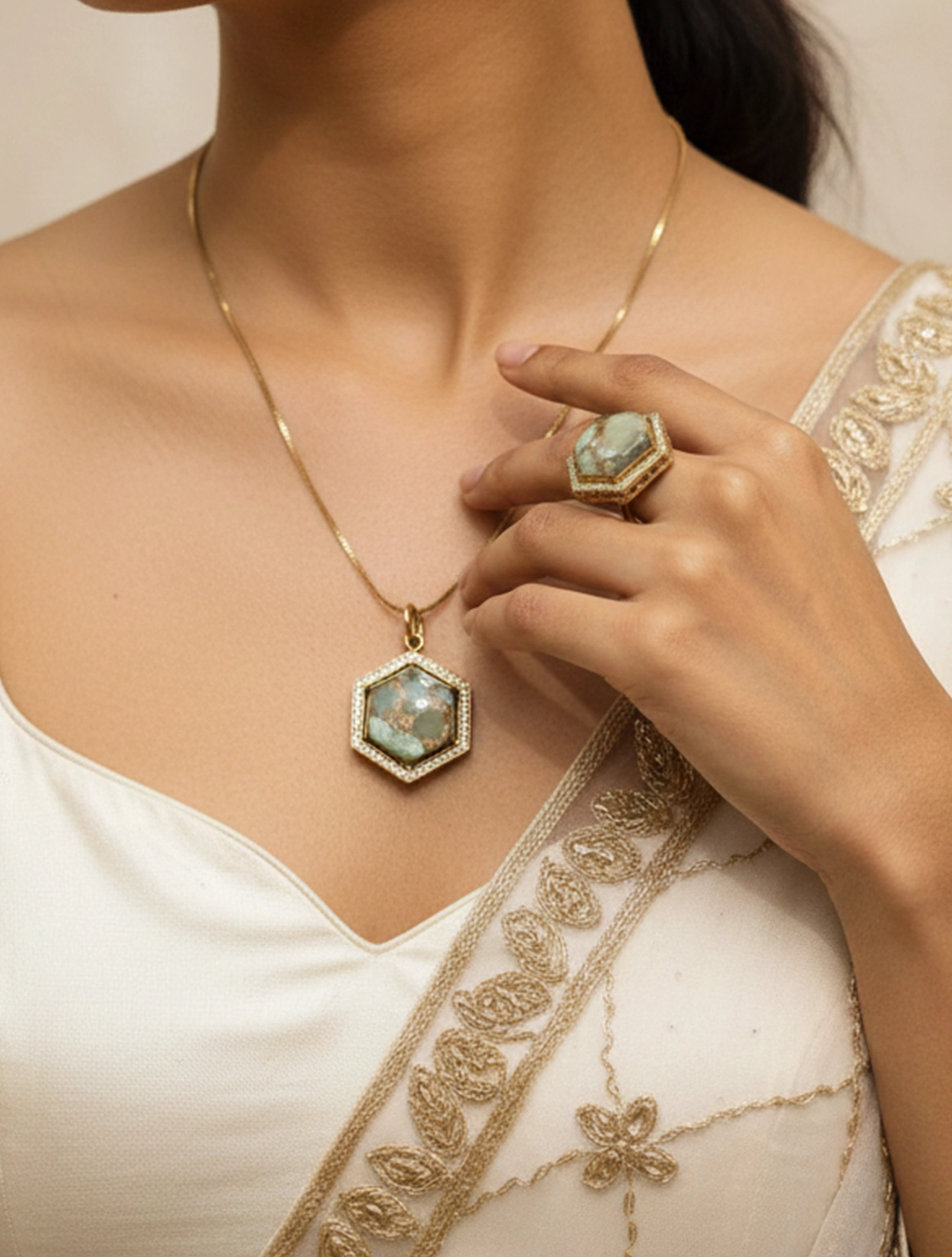 trueBrowns Mint Green Hexa Pendant Set
