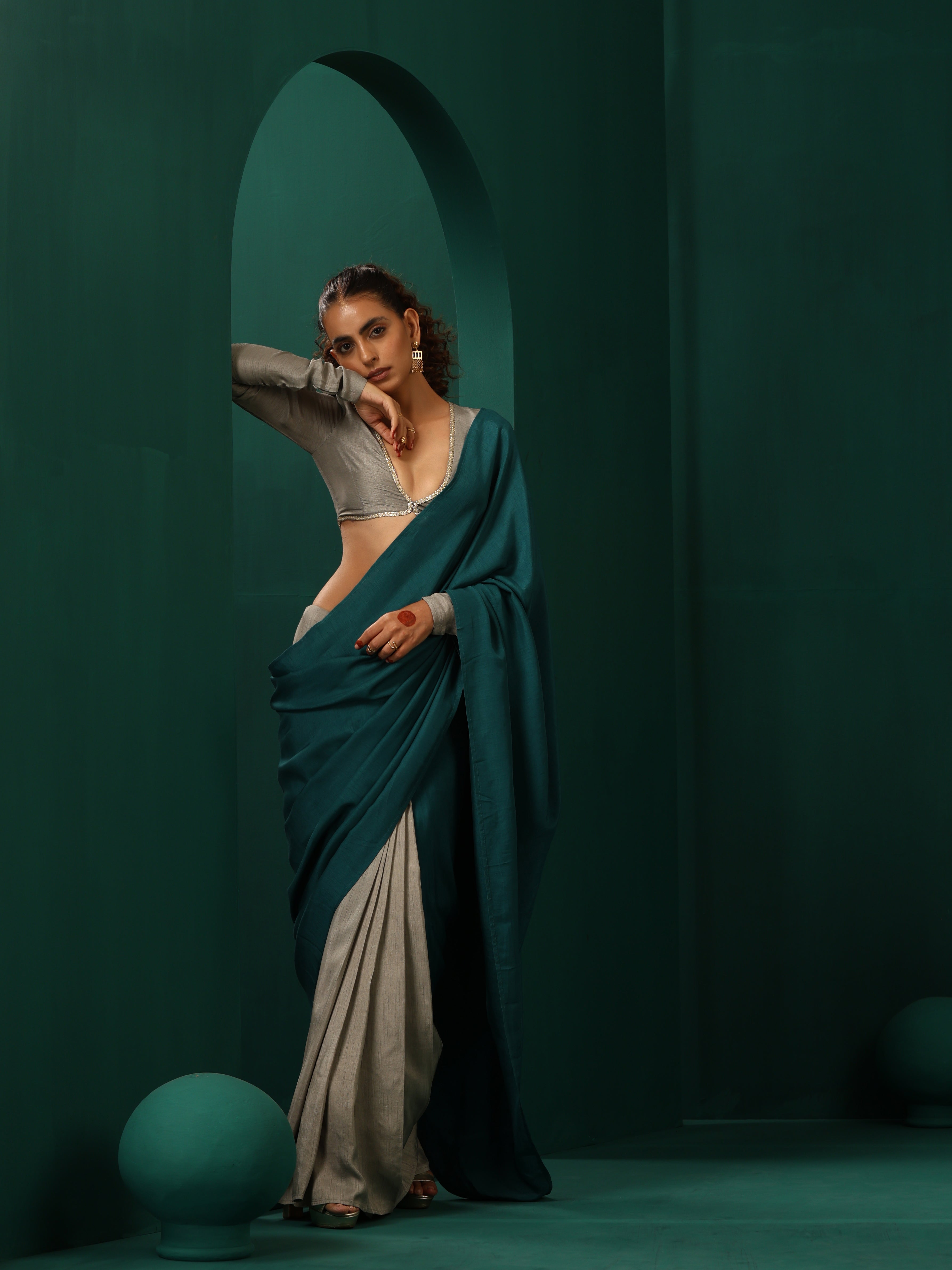 trueBrowns Teal Grey Silk Pre-Stitched Saree