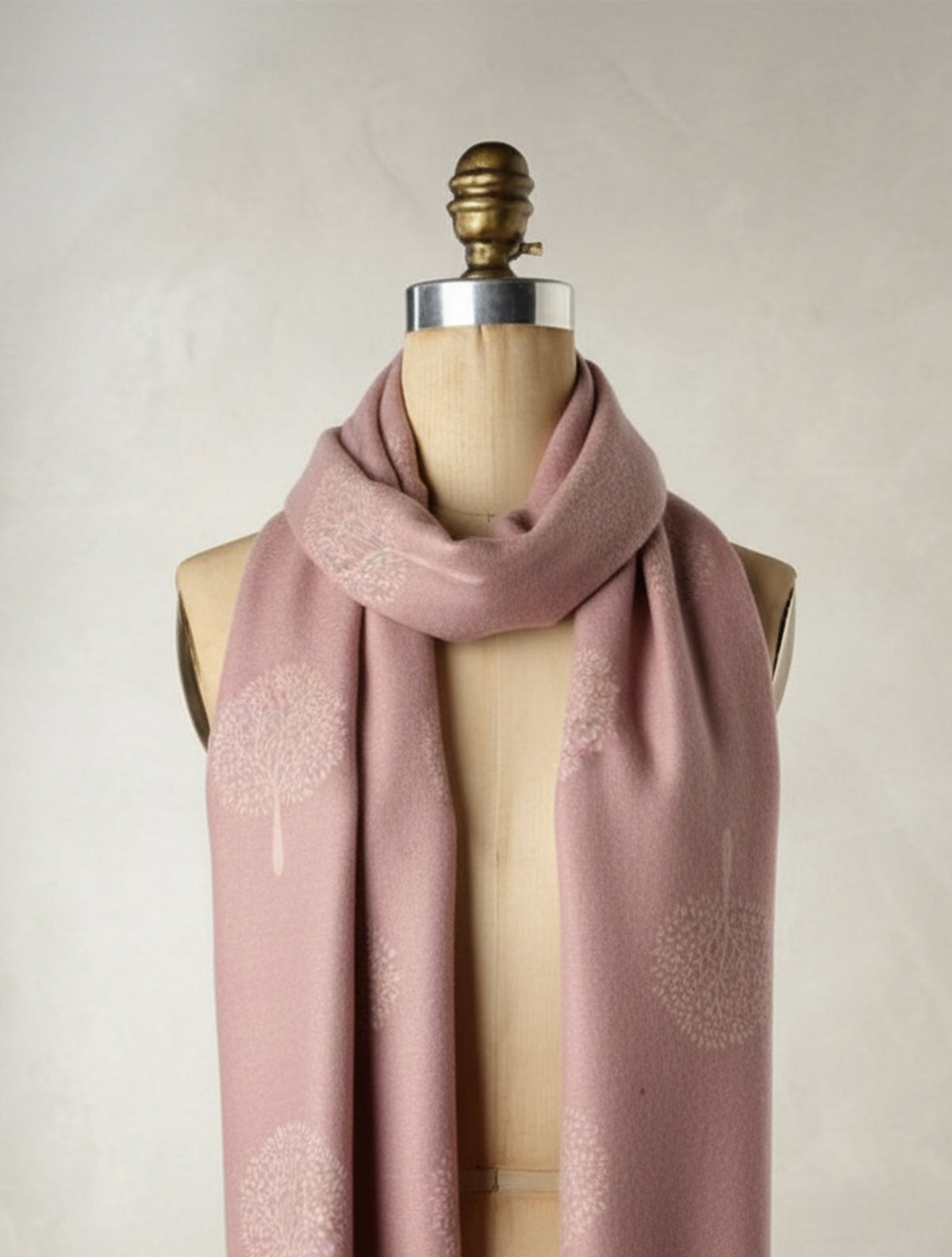 trueBrowns Pink Woollen Weave Floral Stole