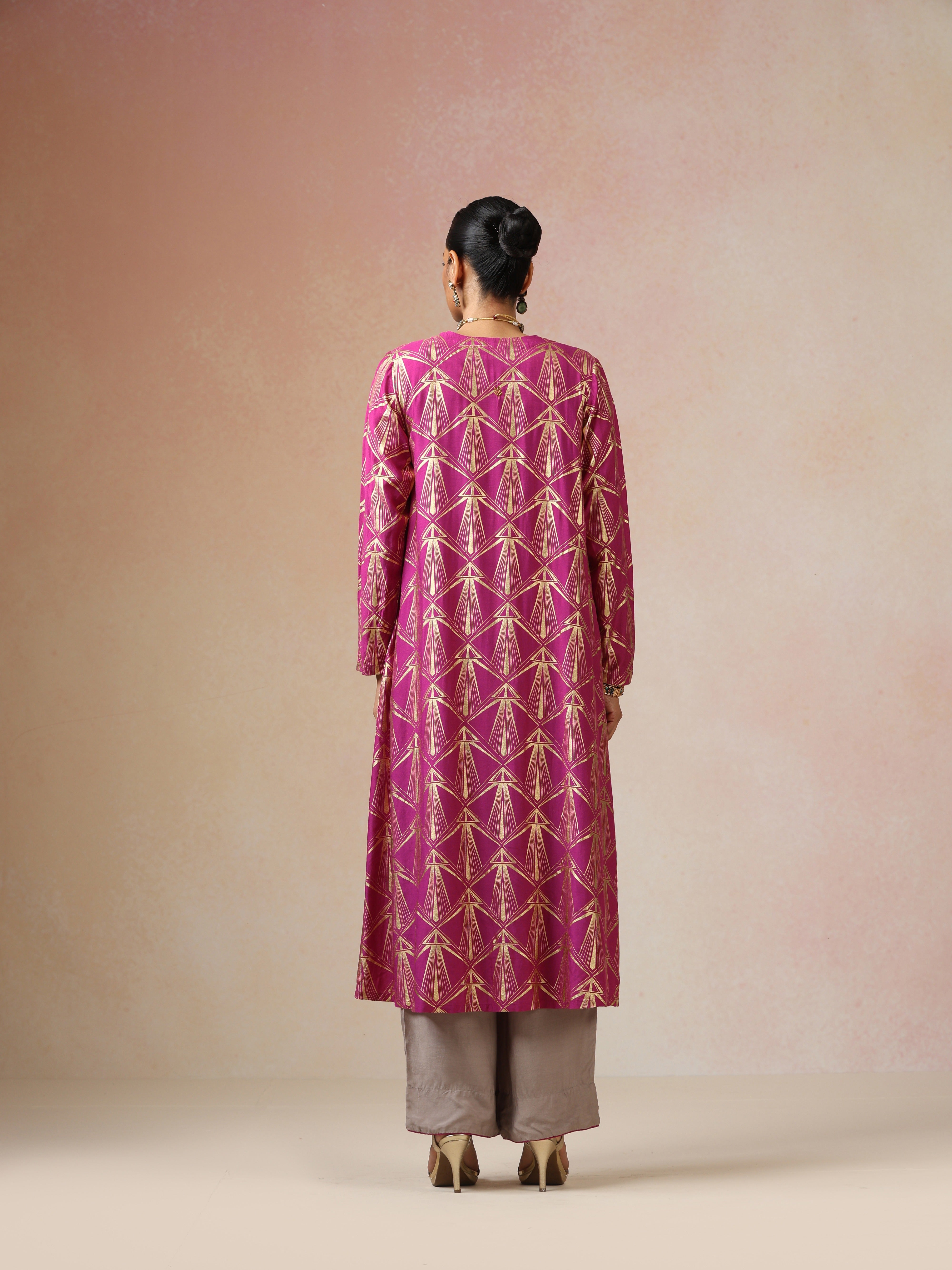 trueBrowns Grey and Pink Gold Foil Print Muslin Silk Jacket Set