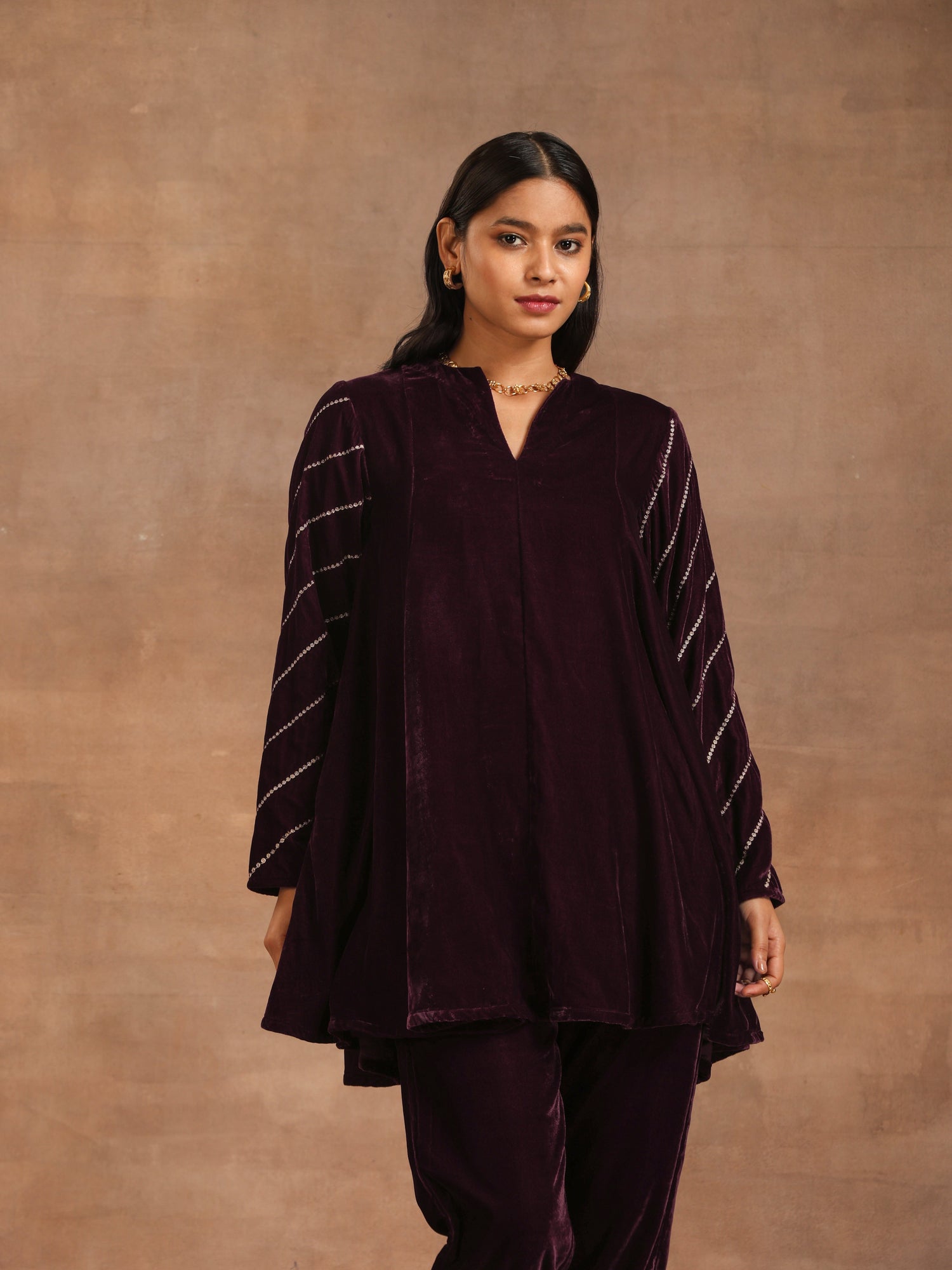 trueBrowns Wine Velvet Sleeve Embroidered Co-ord Set