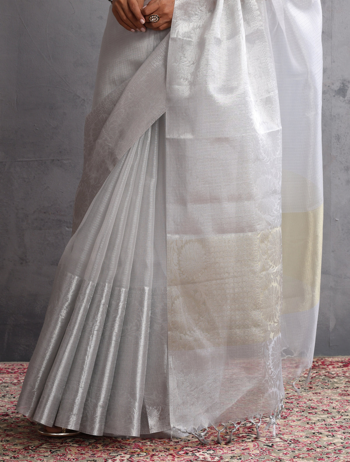 trueBrowns Silver Weave Kota Tissue Handloom Saree With Unstitched Blouse