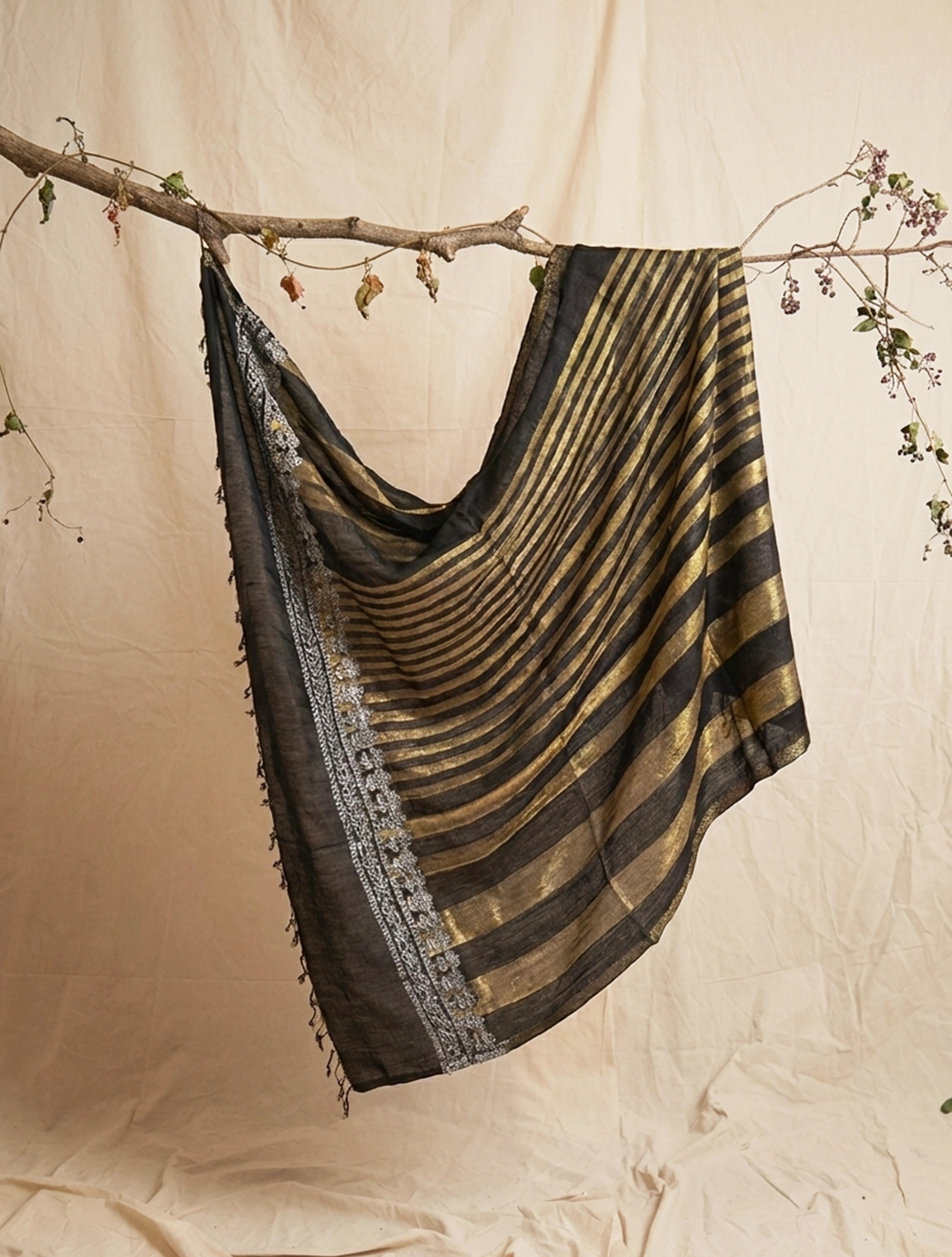 trueBrowns Golden Black Embroidered Stripe Stole