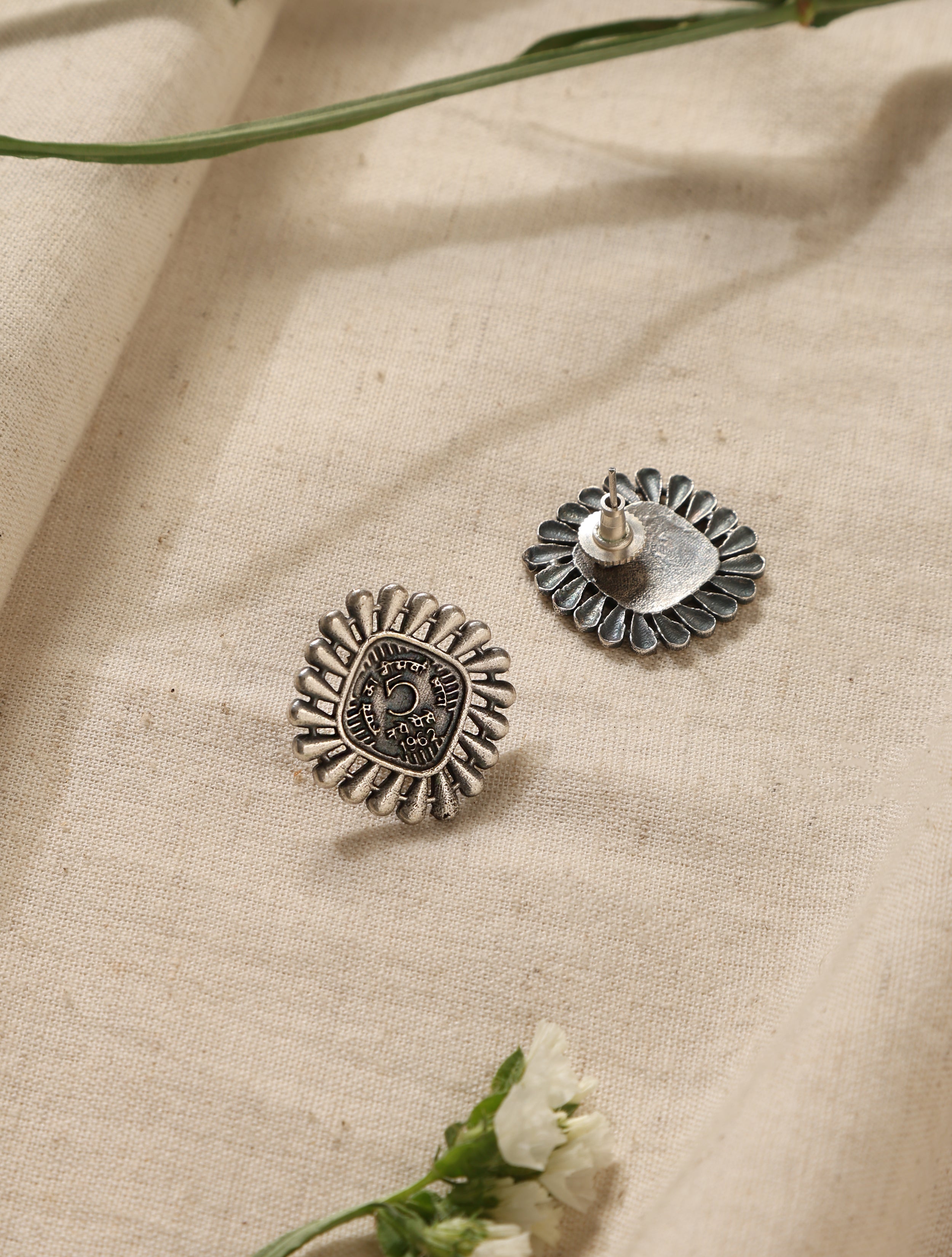 trueBrowns Silver Coin Earrings